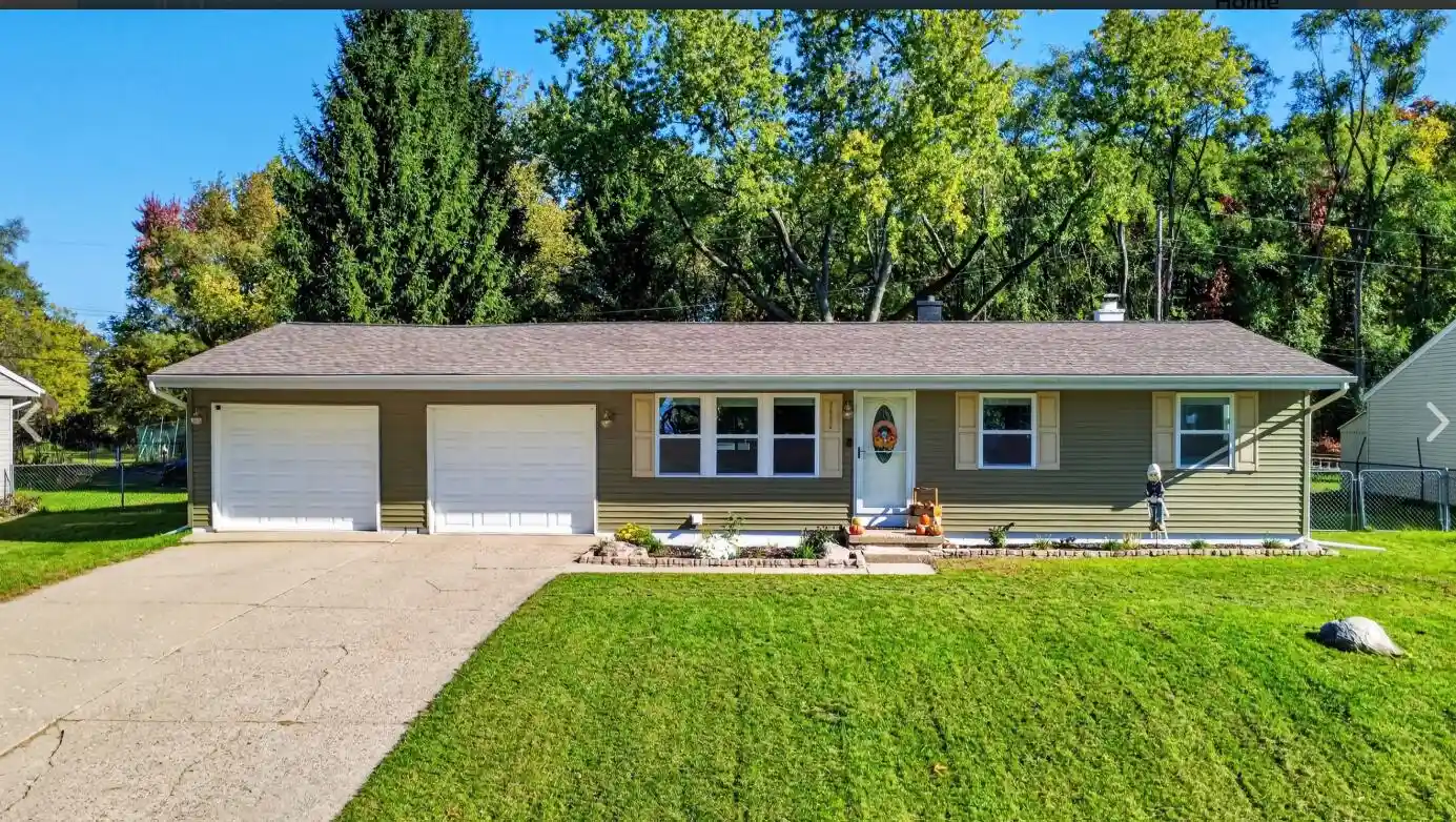 Photo 1 of Sale Pending at 2552 Peters St, Lake Orion, MI 48359 | MLS# 81026054359 | Listing updated on 2026-10-19