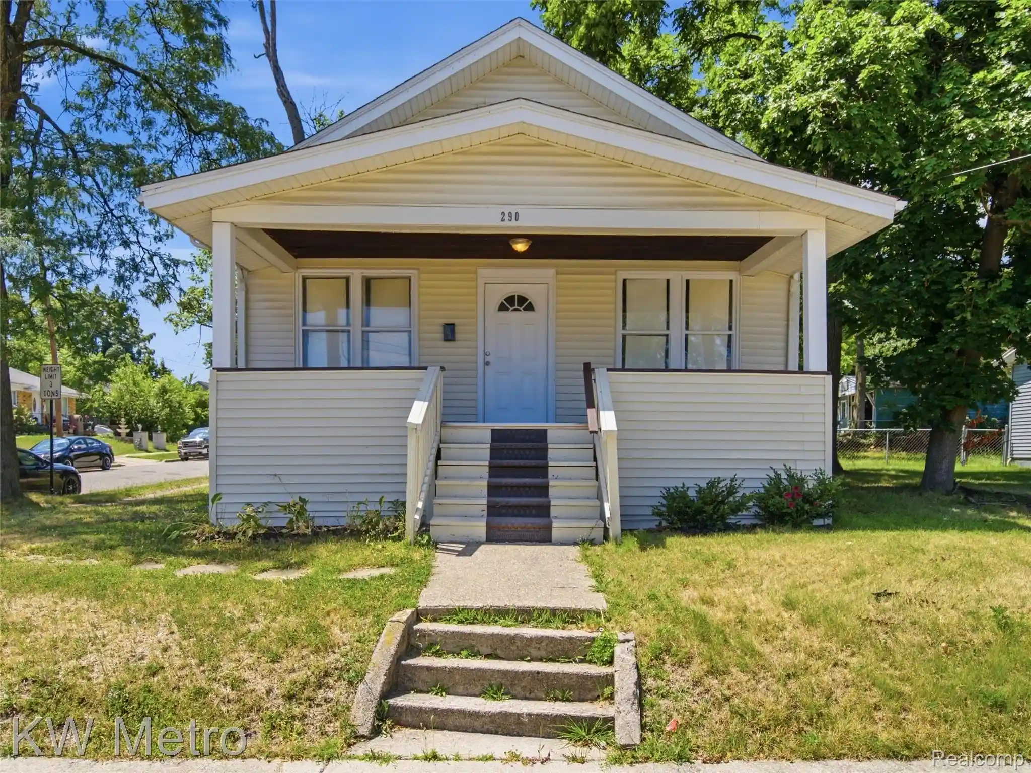 Photo 1 of Single family home for sale at 290 S Paddock St, Pontiac, MI 48342 | MLS# 20261082782 | Listing updated on 2026-10-20
