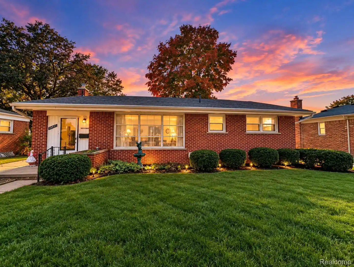 Photo 1 of Single family home for sale at 35937 Leon St, Livonia, MI 48150 | MLS# 20261082847 | Listing updated on 2026-10-15