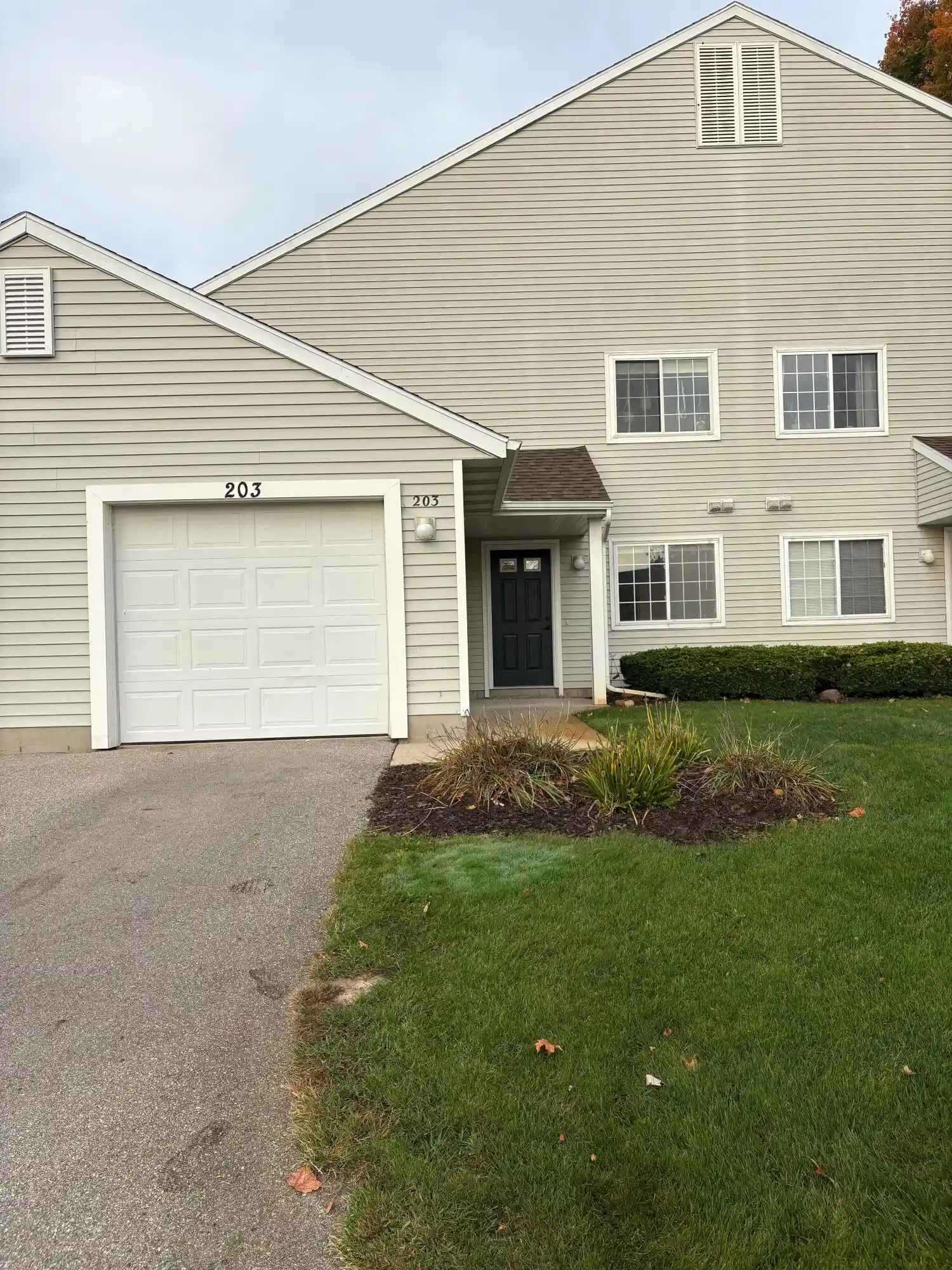 Listing Photo 1 - Condo for sale in 203 Hunters Ln NE located at 203 Hunters Ln NE, Rockford, MI 49341 - Unit 203 Hunters Ln NE