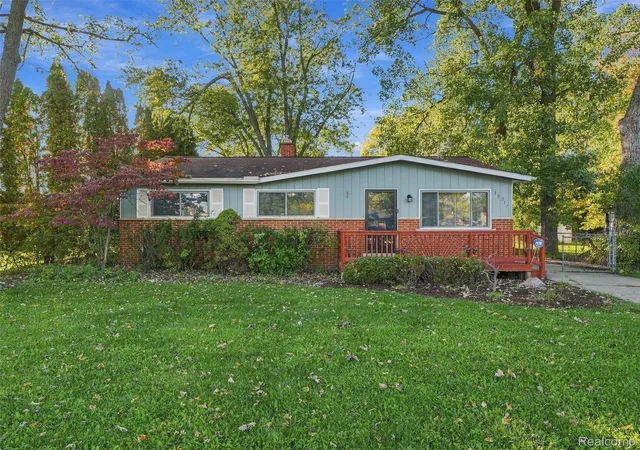 Photo 1 of Single family home for sale at 15317 Green Ln Ave, Livonia, MI 48154 | MLS# 20261082878 | Listing updated on 2026-10-26