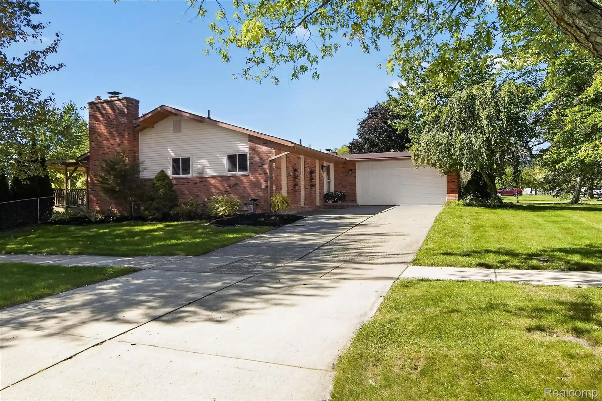 Photo 1 of Single family home for sale at 36471 Gardner St, Livonia, MI 48152 | MLS# 20261082884 | Listing updated on 2026-10-25