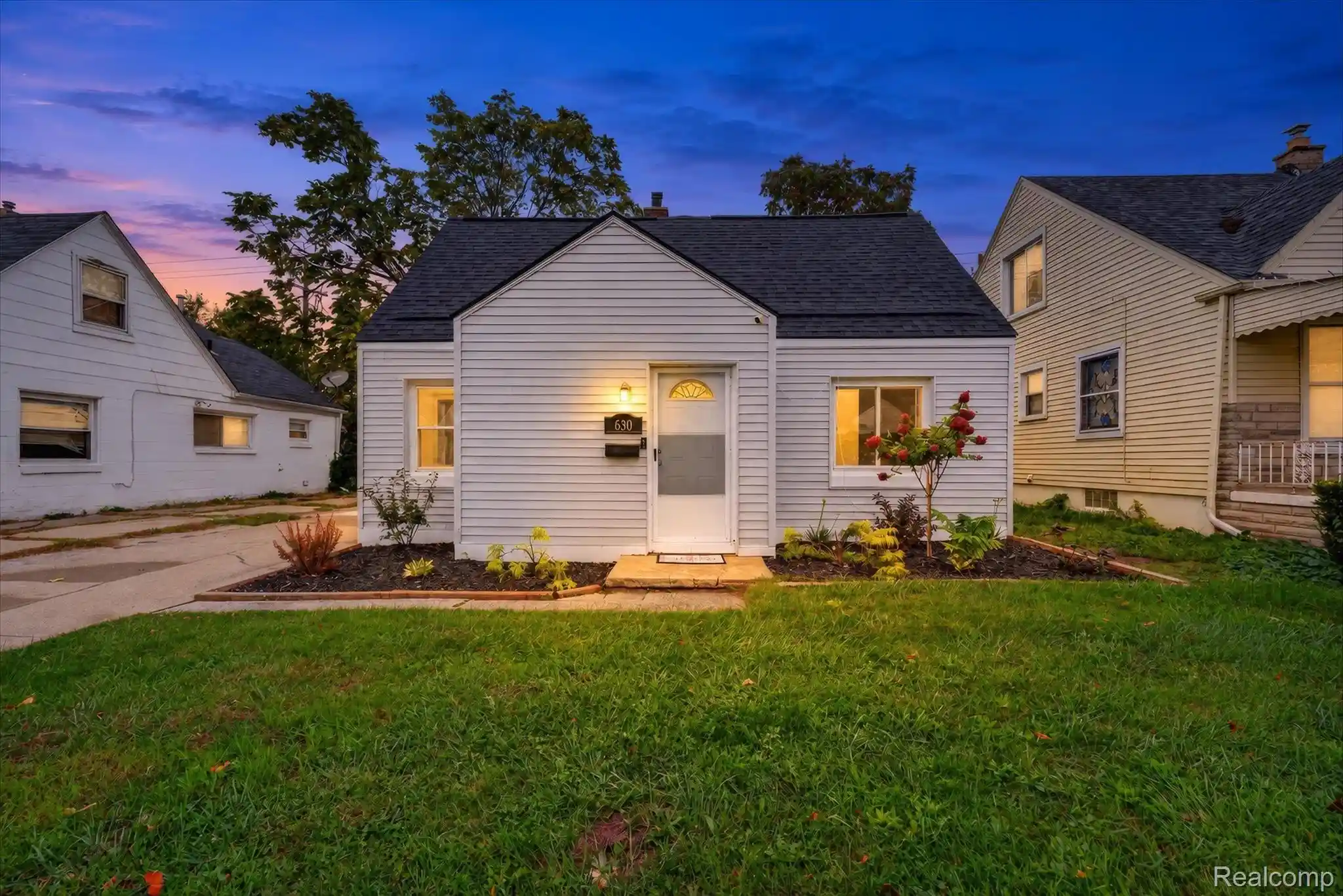 Photo 1 of Single family home for sale at 630 White Ave, Lincoln Park, MI 48146 | MLS# 20261082889 | Listing updated on 2026-10-17