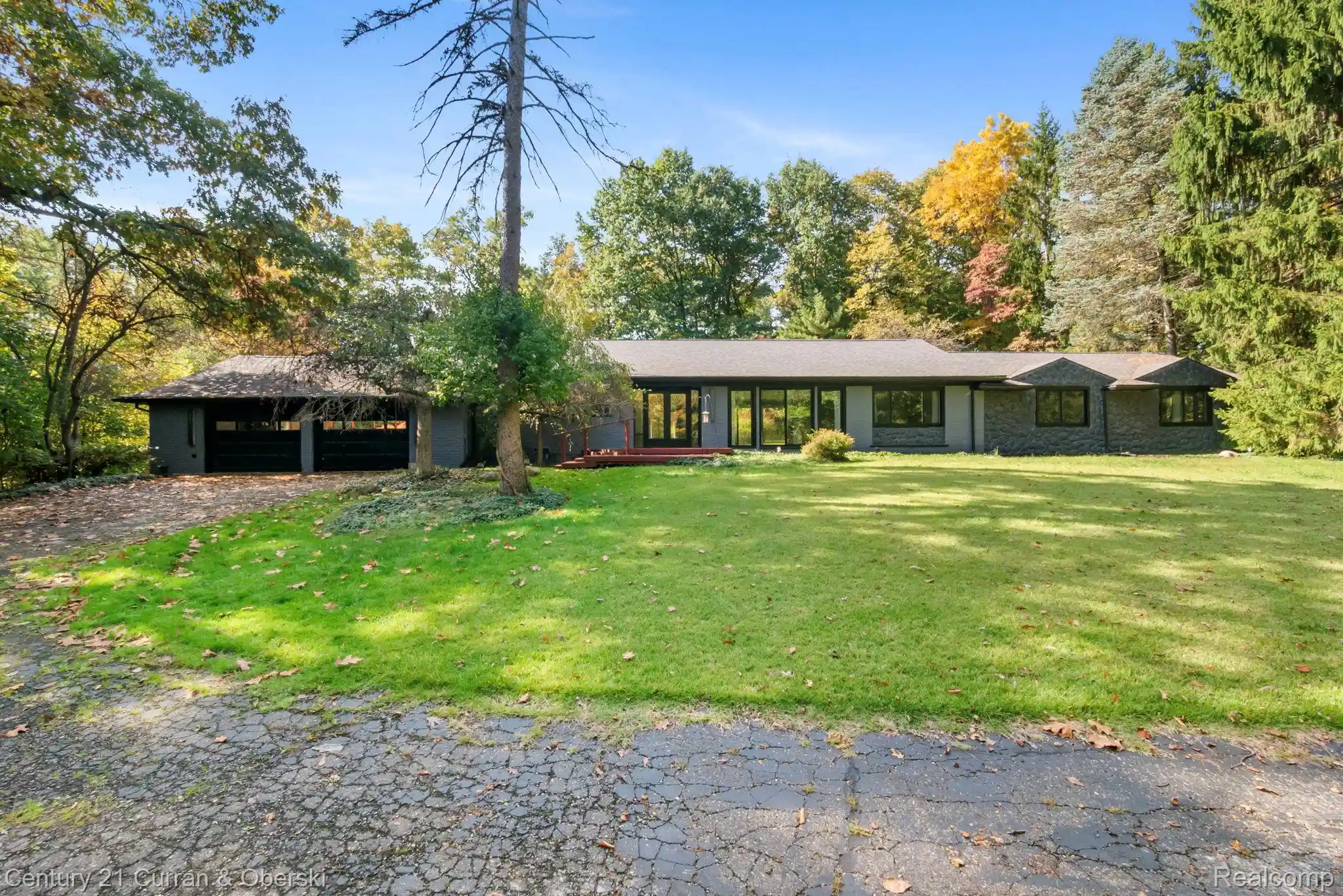 Single family home for sale at 27869 Old Colony St, Farmington Hills, MI 48334 | MLS# 20261082894