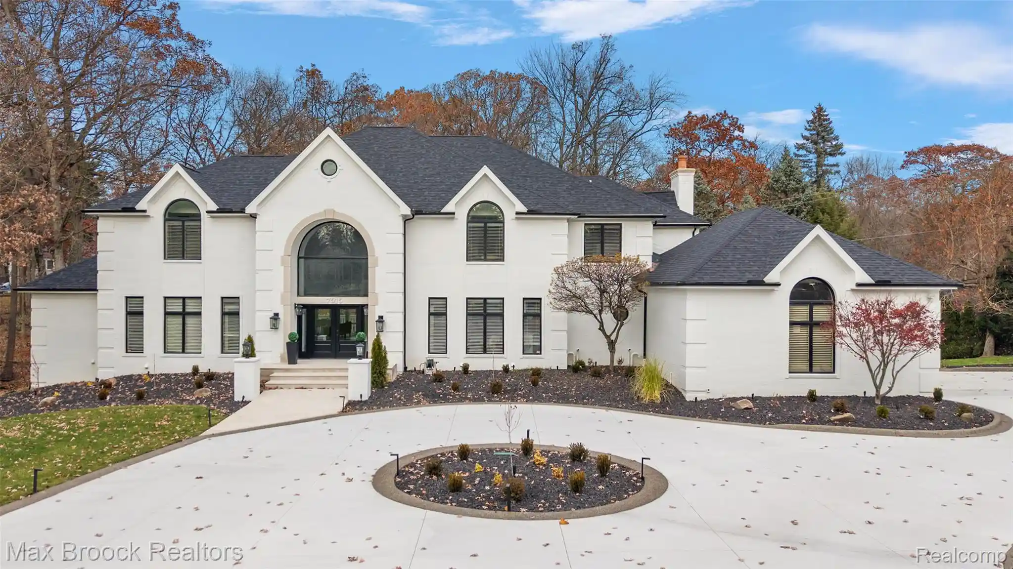 Photo 1 of Mansion for sale at 7515 Hiddenbrook Ln, Bloomfield Hills, MI 48301 | MLS# 20261082906 | Listing updated on 2026-10-14