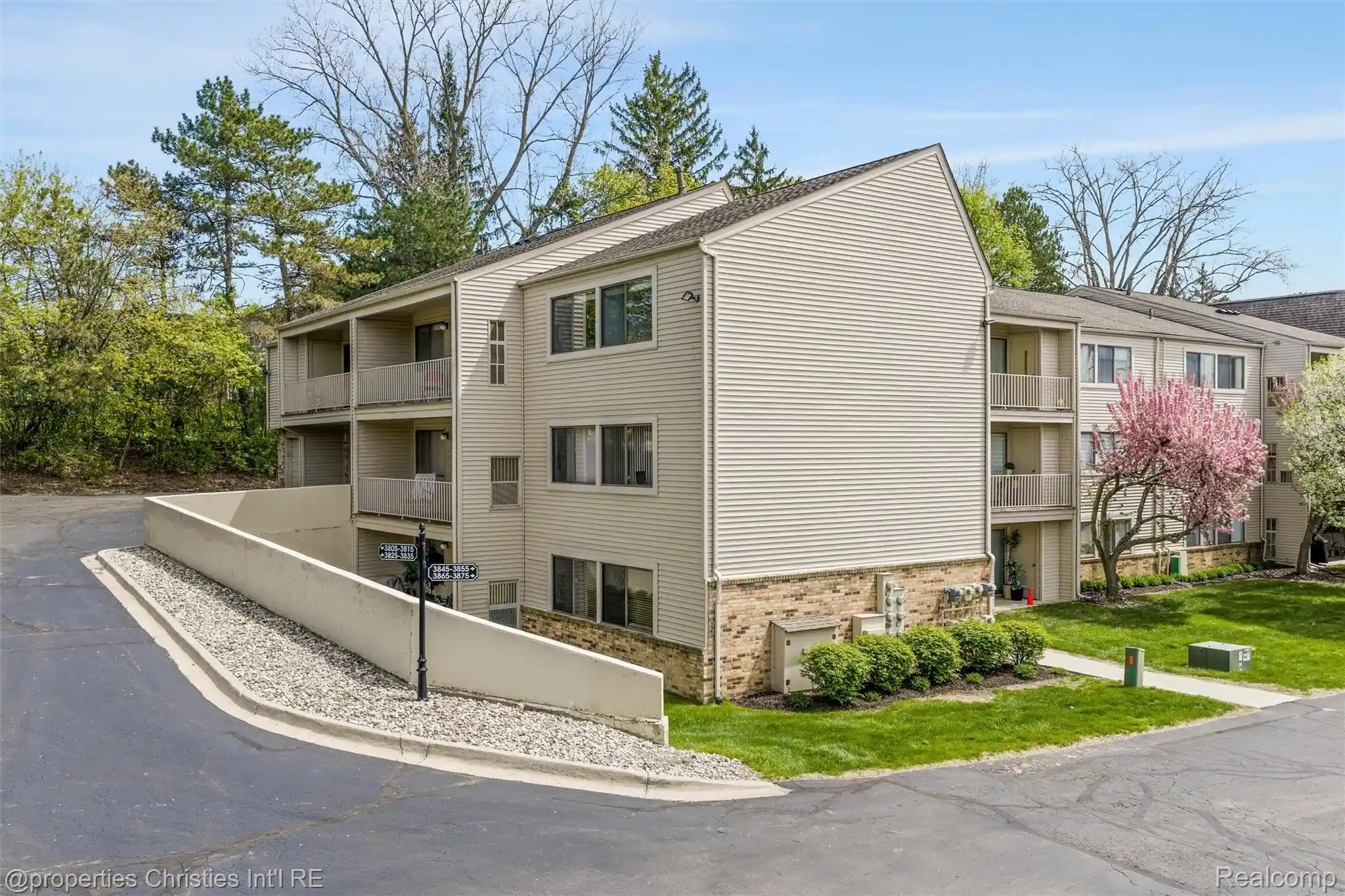Photo 1 of Condo for sale at 3805 S Lone Pine Rd #300, West Bloomfield, MI 48323 | MLS# 20261082915 | Listing updated on 2026-10-14