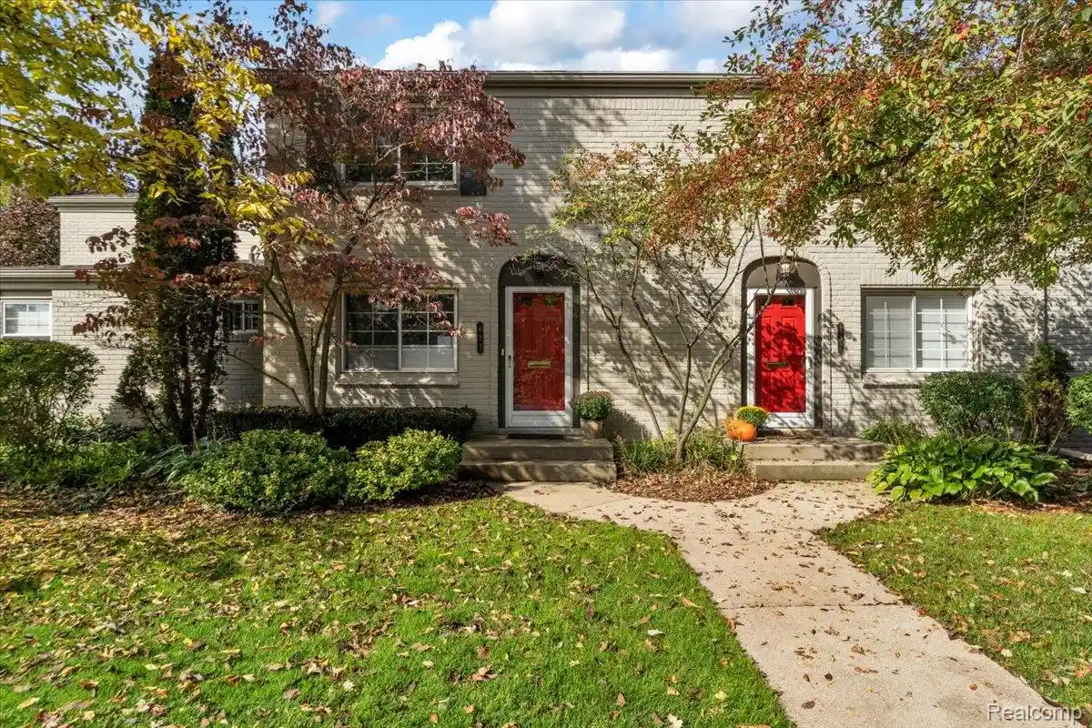 Photo 1 of Condo for sale at 621 Graefield Ct, Birmingham, MI 48009 | MLS# 20261082917 | Listing updated on 2026-10-24