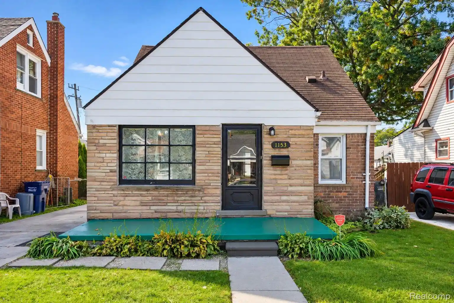 Photo 1 of Single family home for sale at 1153 Lincoln Ave, Lincoln Park, MI 48146 | MLS# 20261082932 | Listing updated on 2026-10-14