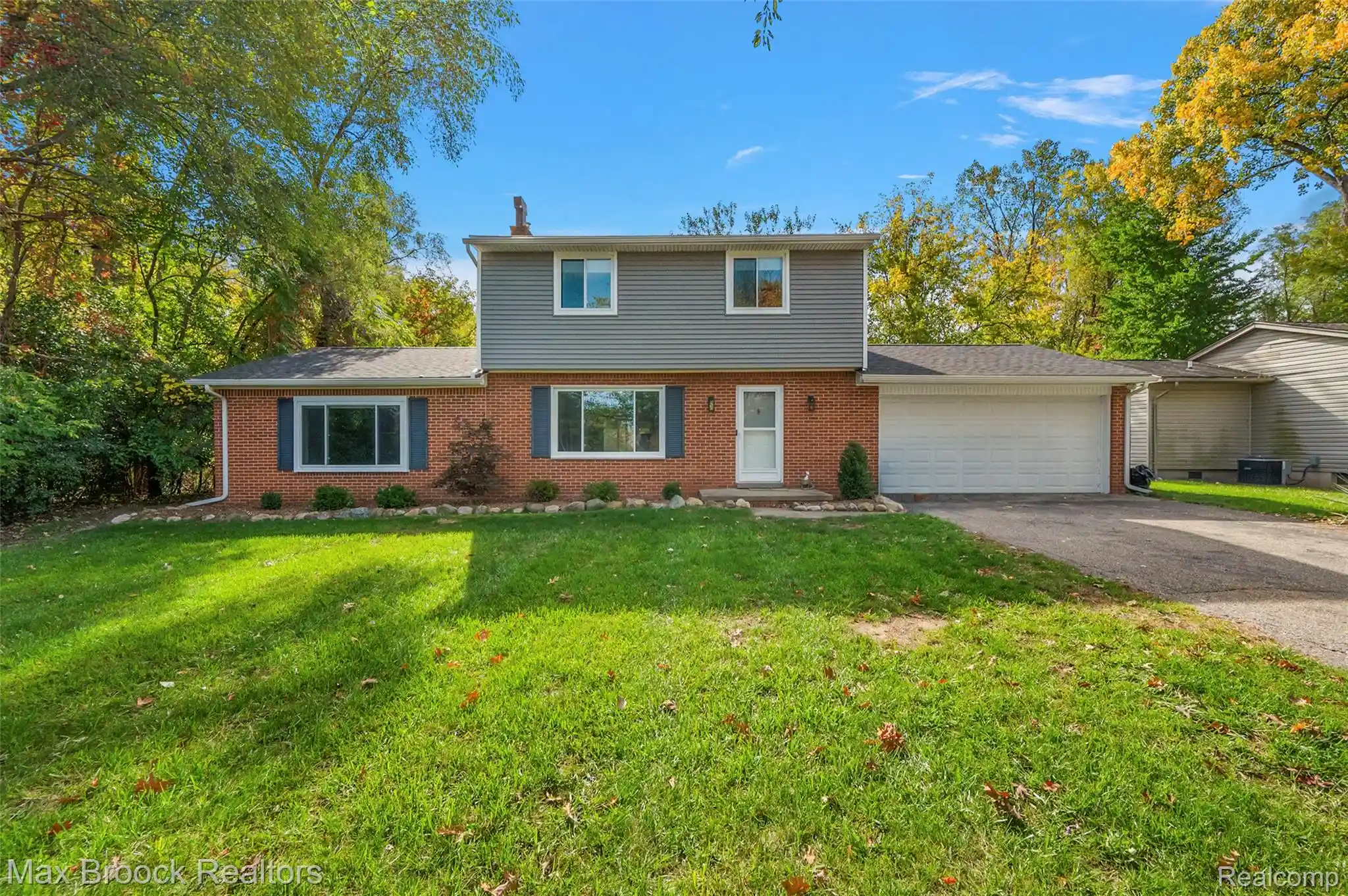 Photo 1 of Single family home for sale at 3008 Crumb Rd, Commerce Township, MI 48390 | MLS# 20261082947 | Listing updated on 2026-10-21