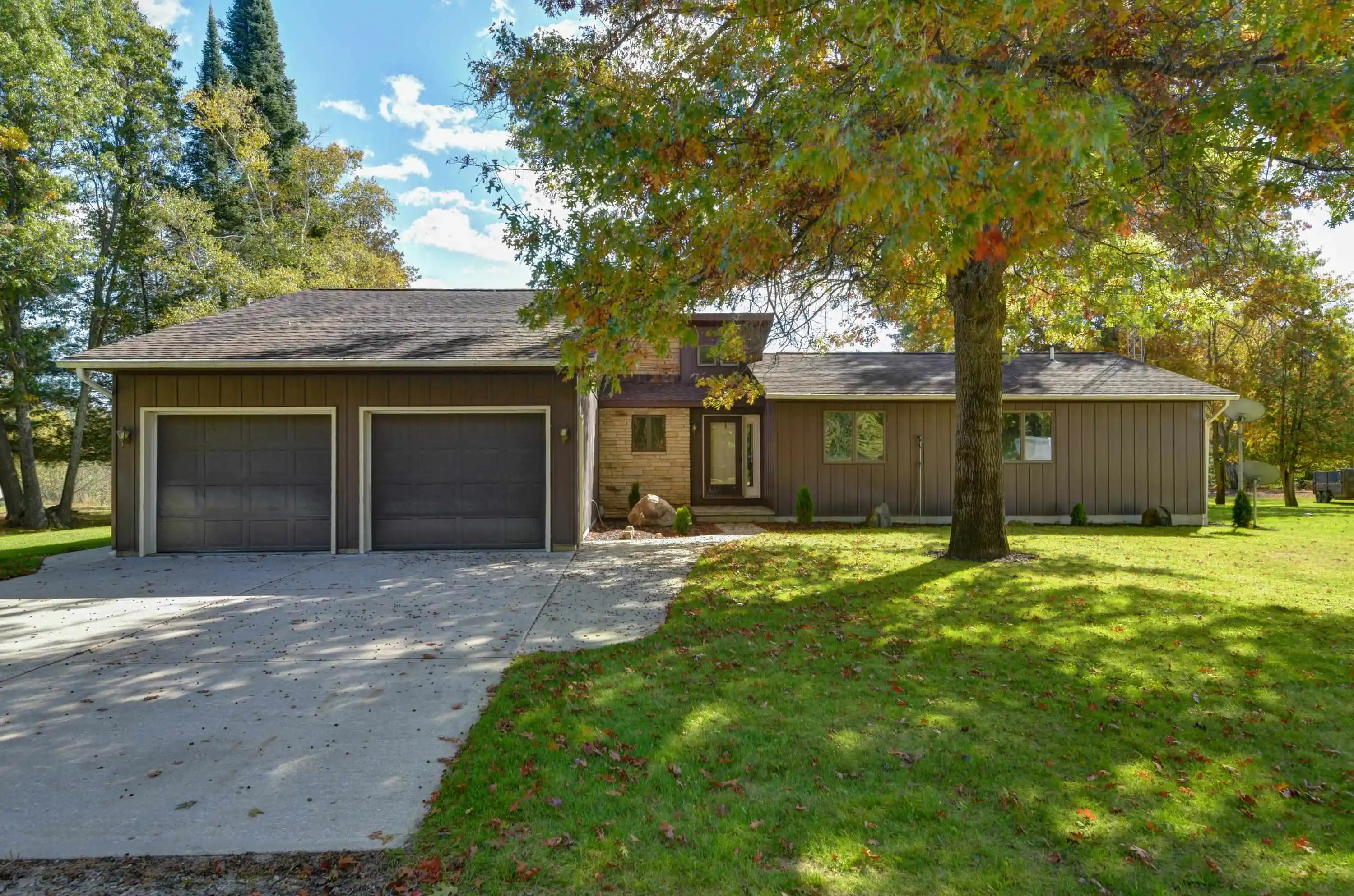 Photo 1 of Single family home for sale at 6562 Se Riverview Rd, Fife Lake, MI 49633 | MLS# 79080074480 | Listing updated on 2026-10-20