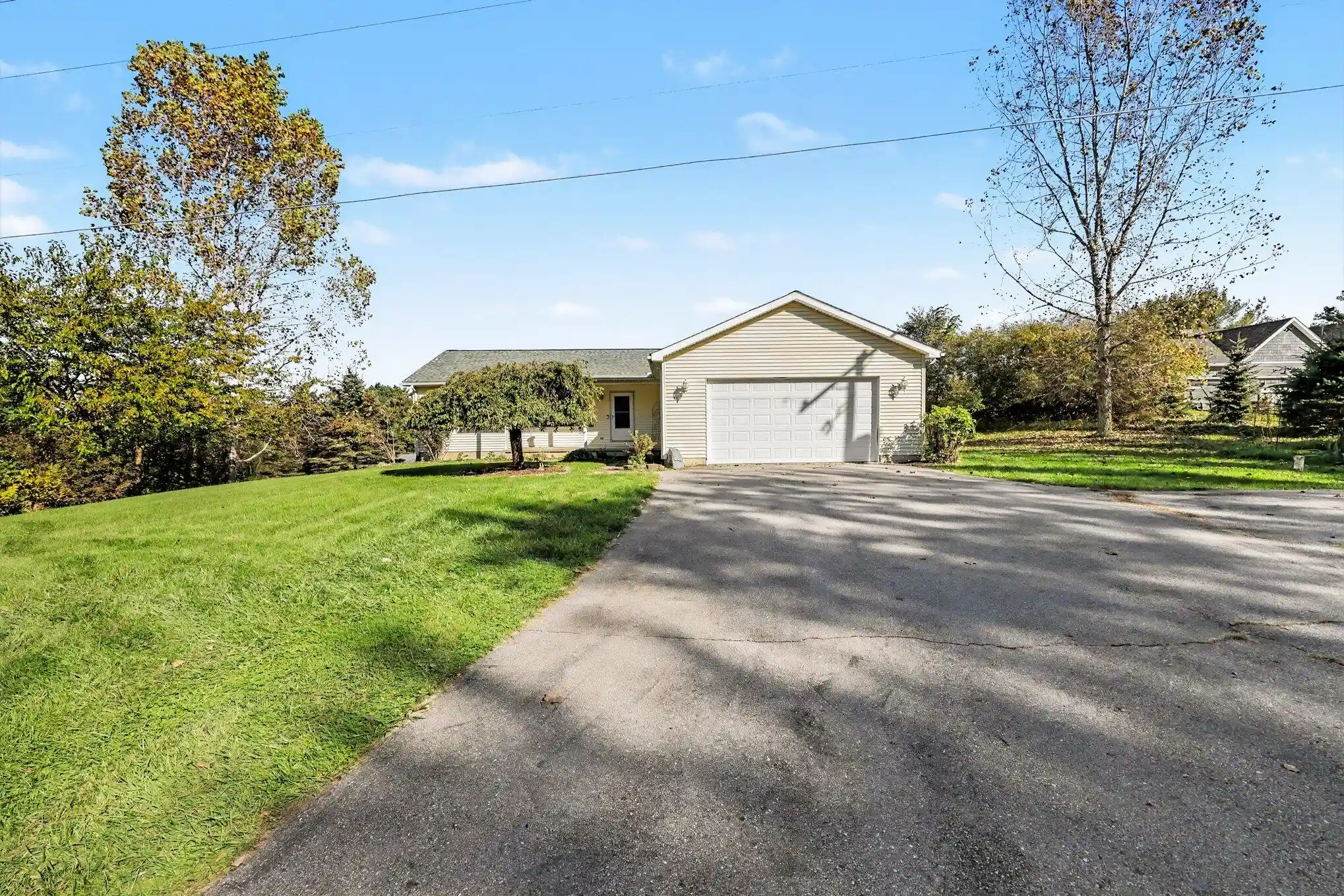 Photo 1 of Single family home for sale at 6085 Conway Rd, Chelsea, MI 48118 | MLS# 81026054475 | Listing updated on 2026-10-19