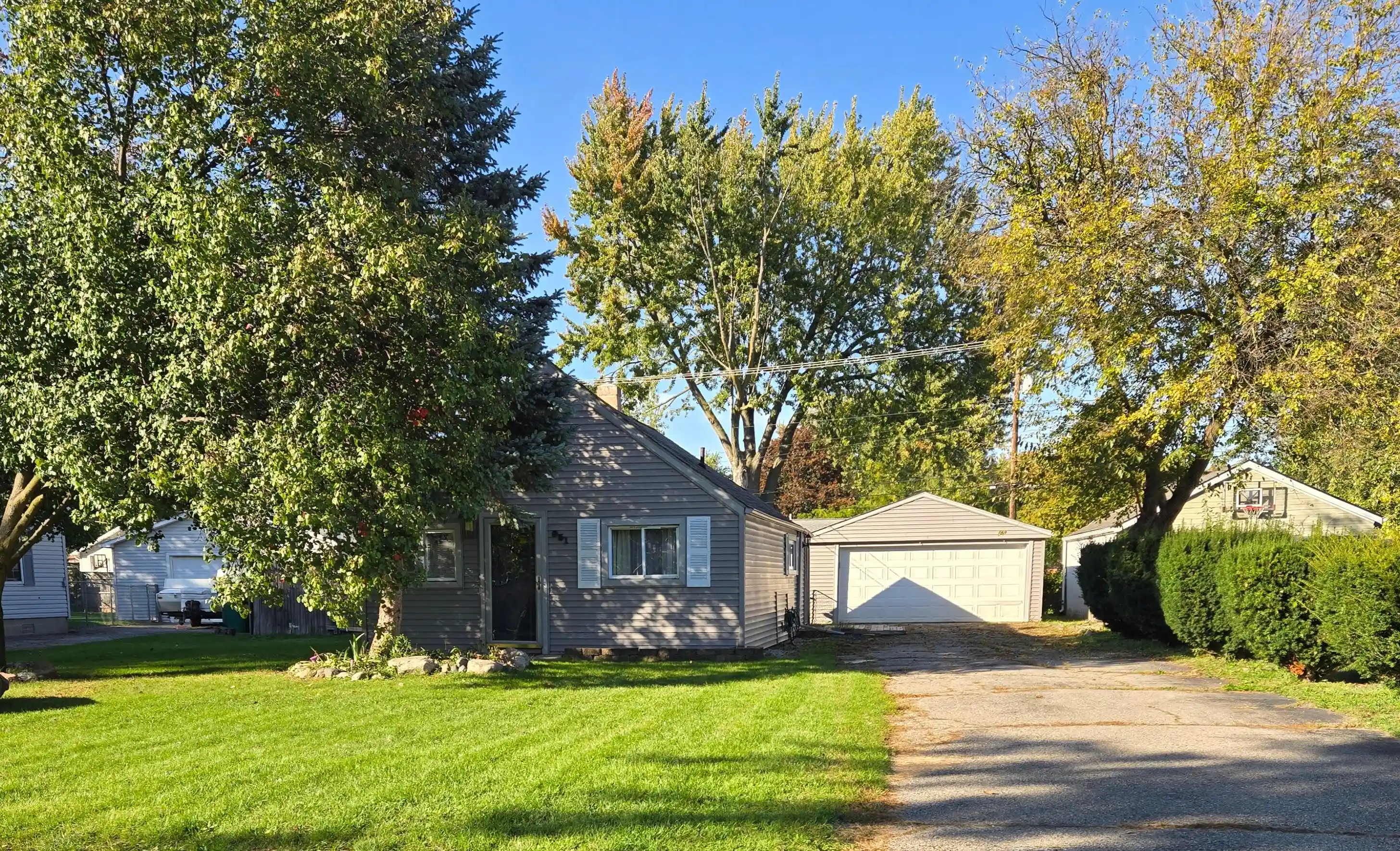 Photo 1 of Single family home for sale at 951 Davis St, Ypsilanti, MI 48198 | MLS# 81026054488 | Listing updated on 2026-10-13