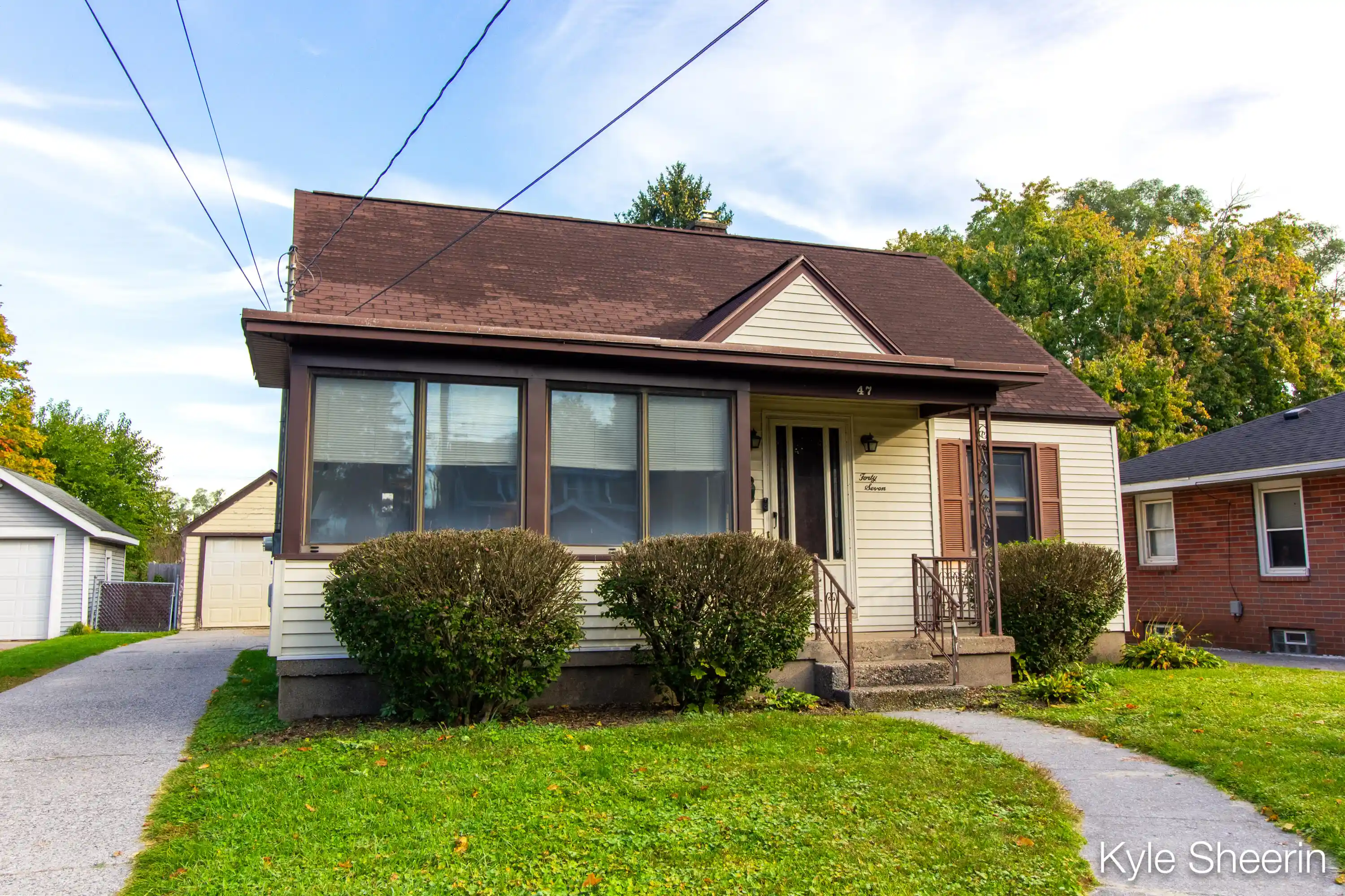 Photo 1 of Sale Pending at 47 Farnham St Se, Grand Rapids, MI 49548 | MLS# 65026054492 | Listing updated on 2026-10-21