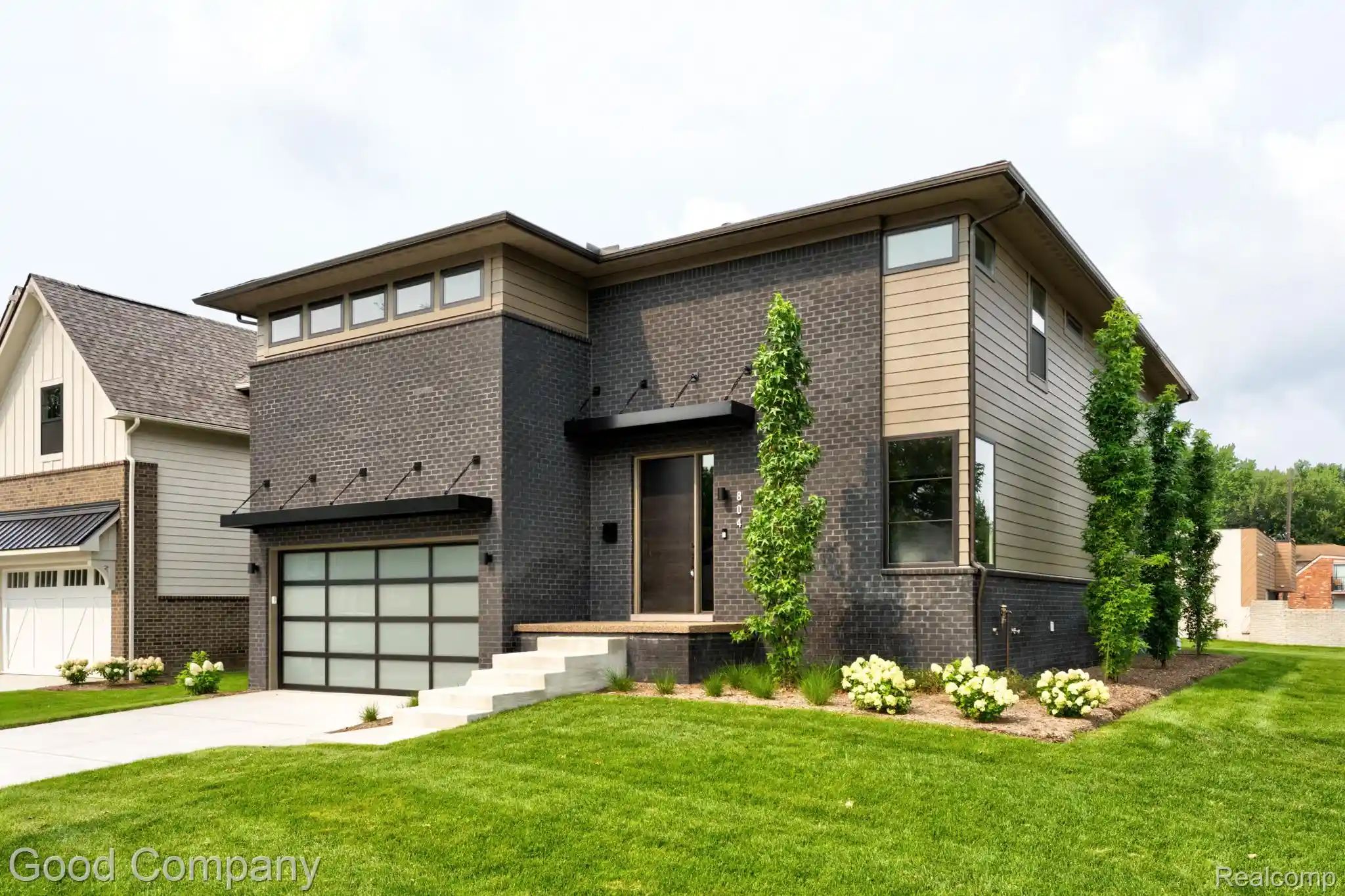 Photo 1 of Single family home for sale at 804 Irving Ave, Royal Oak, MI 48067 | MLS# 20261083017 | Listing updated on 2026-10-31