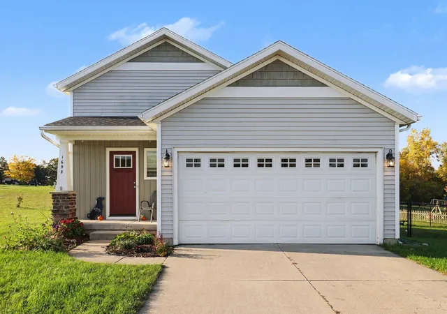 Photo 1 of Single family home for sale at 1698 Trent Ridge Ct Ne, Cedar Springs, MI 49319 | MLS# 65026054497 | Listing updated on 2026-10-30