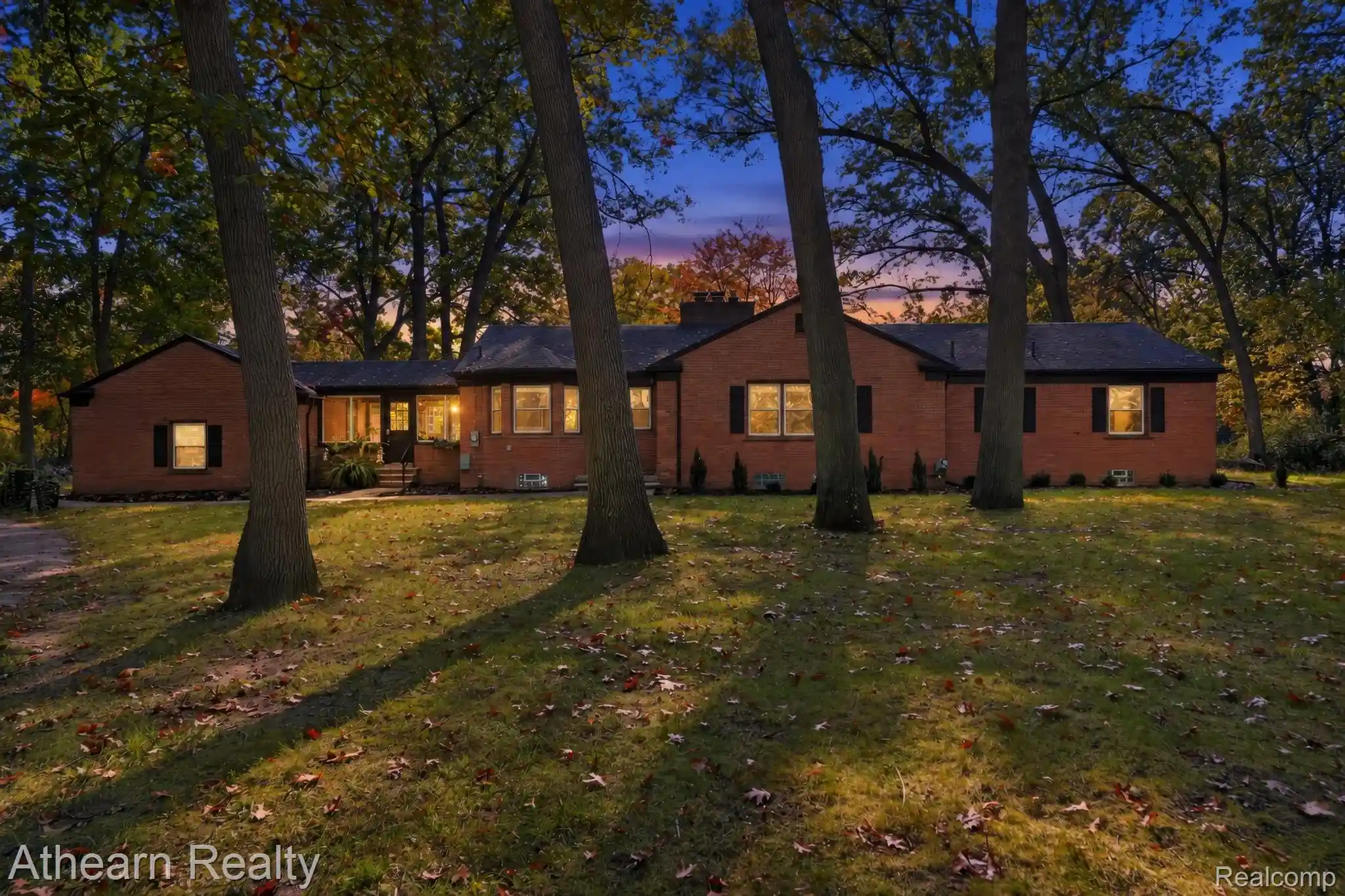 Photo 1 of Single family home for sale at 22340 Maplewood Dr, Southfield, MI 48033 | MLS# 20261083080 | Listing updated on 2026-10-19