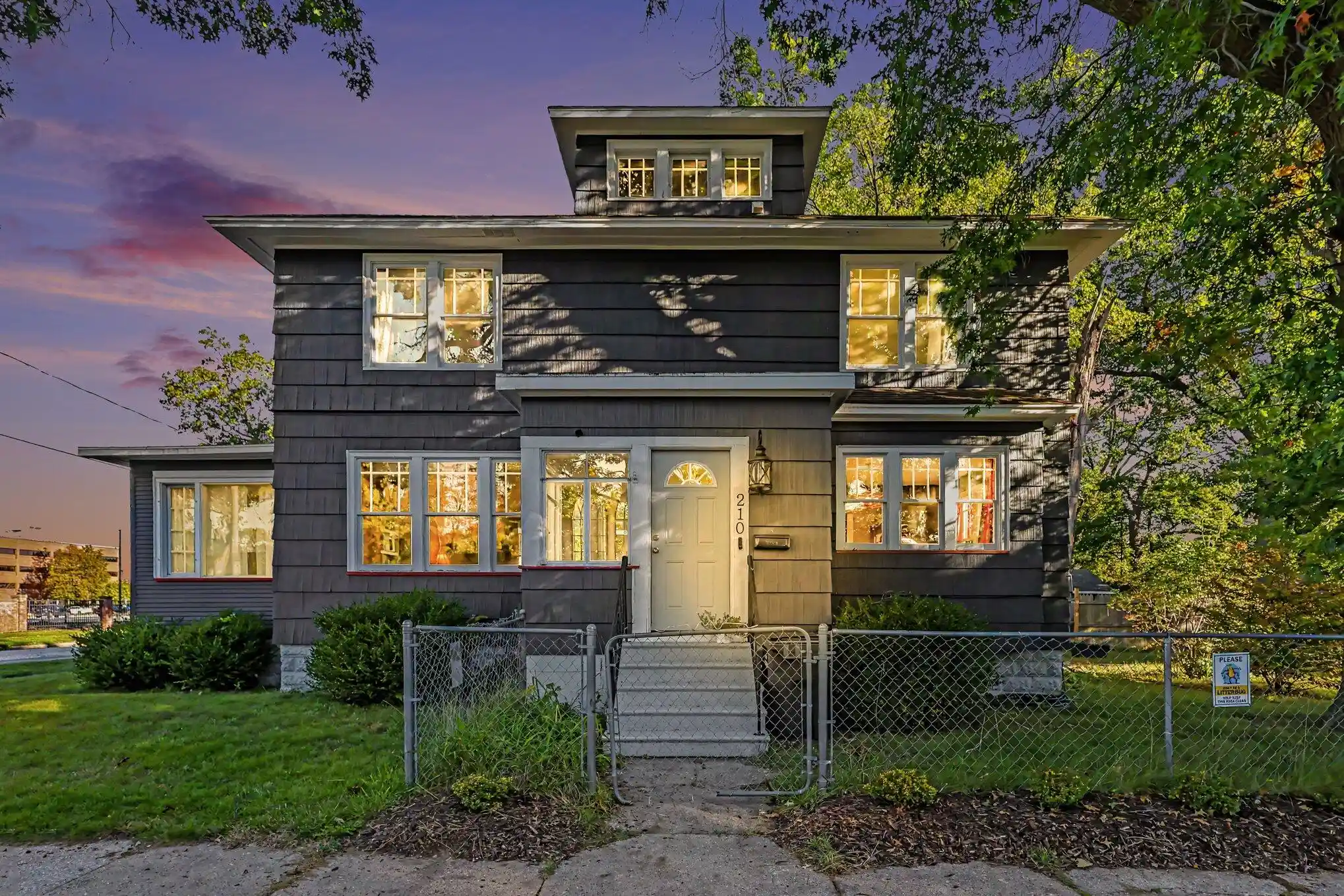 Photo 1 of Single family home for sale at 210 E Larch Ave, Muskegon, MI 49442 | MLS# 71026054531 | Listing updated on 2026-10-22
