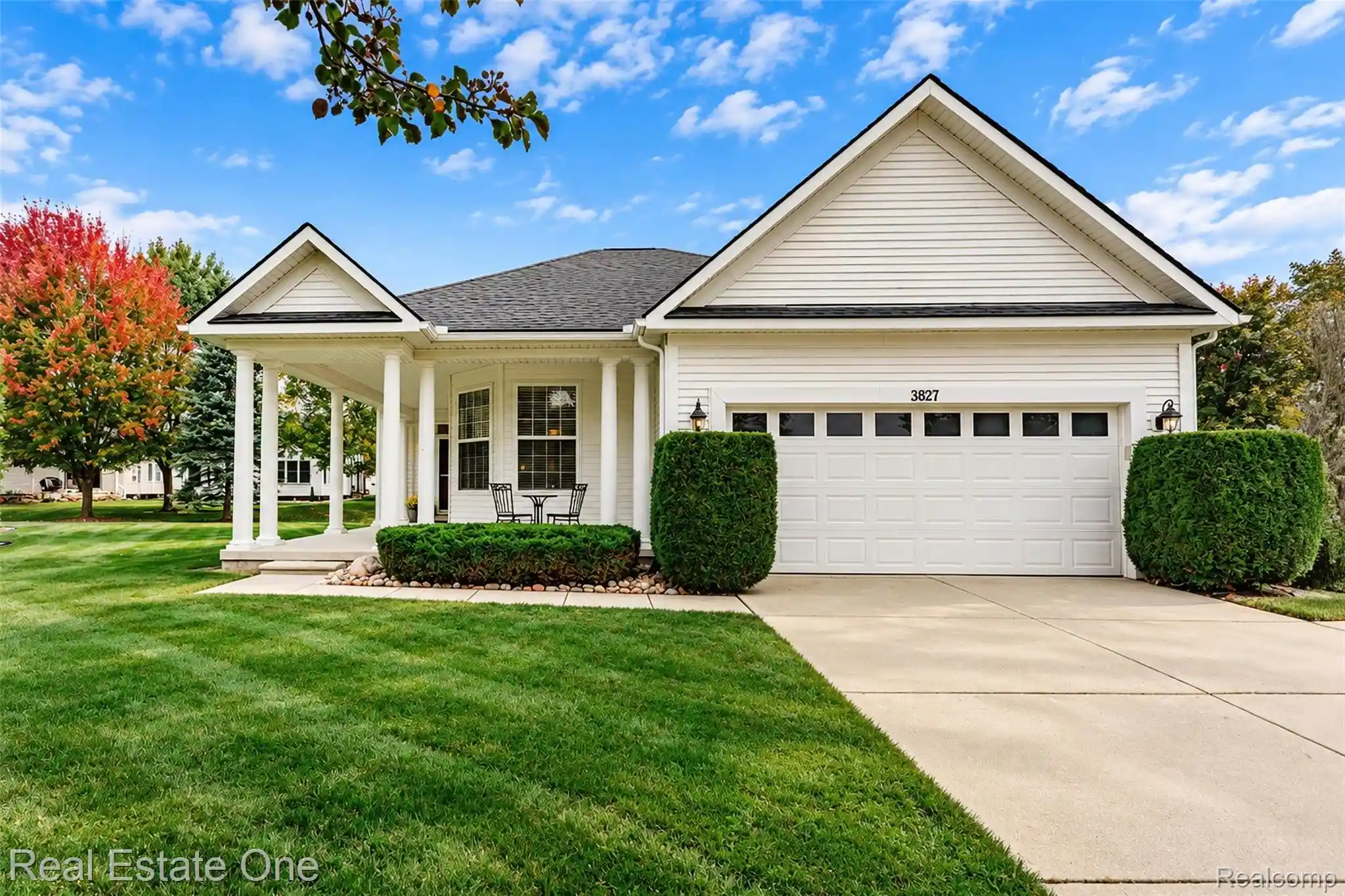 Listing Photo 1 - Condo for sale in 3827 Springwood Ct located at 3827 Springwood Ct, Auburn Hills, MI 48326 - Unit 3827 Springwood Ct