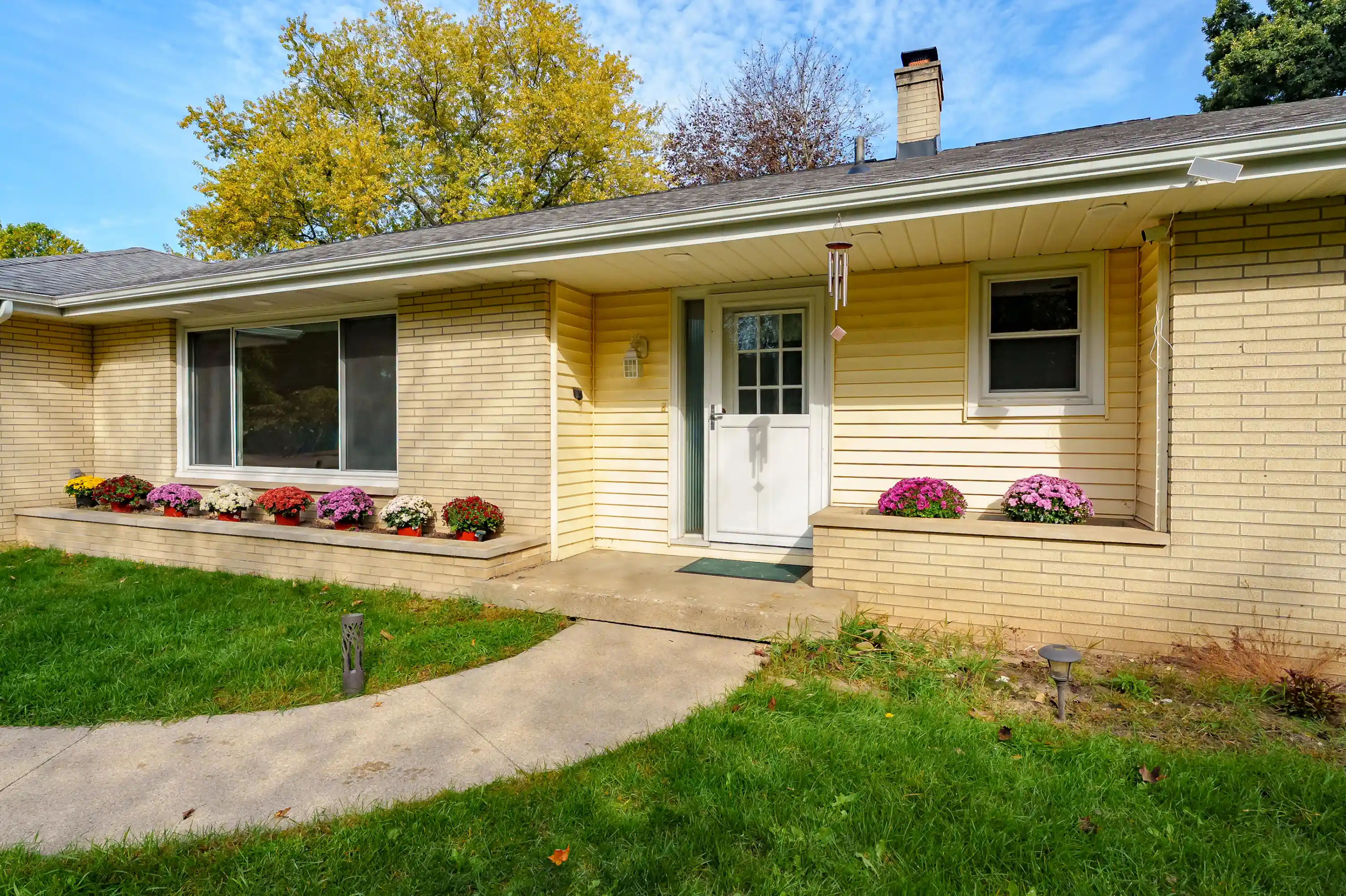 Photo 1 of Sale Pending at 4516 Starlite Ave, Kalamazoo, MI 49009 | MLS# 66026054557 | Listing updated on 2026-10-21