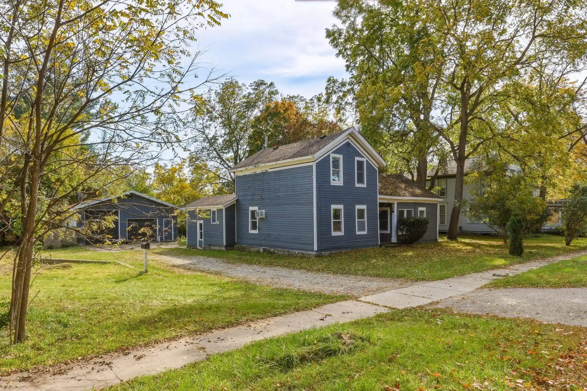 Single family home for sale at 310 N Main St, Vassar, MI 48768 | MLS# 5050224799