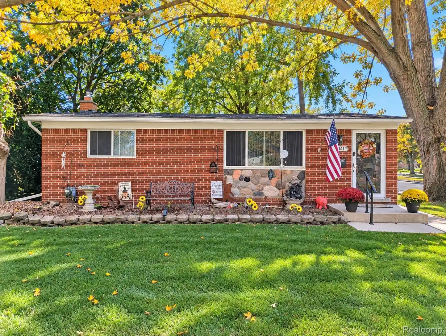 Single family home for sale at 20412 Luna St, Clinton Township, MI 48035 | MLS# 20261083236
