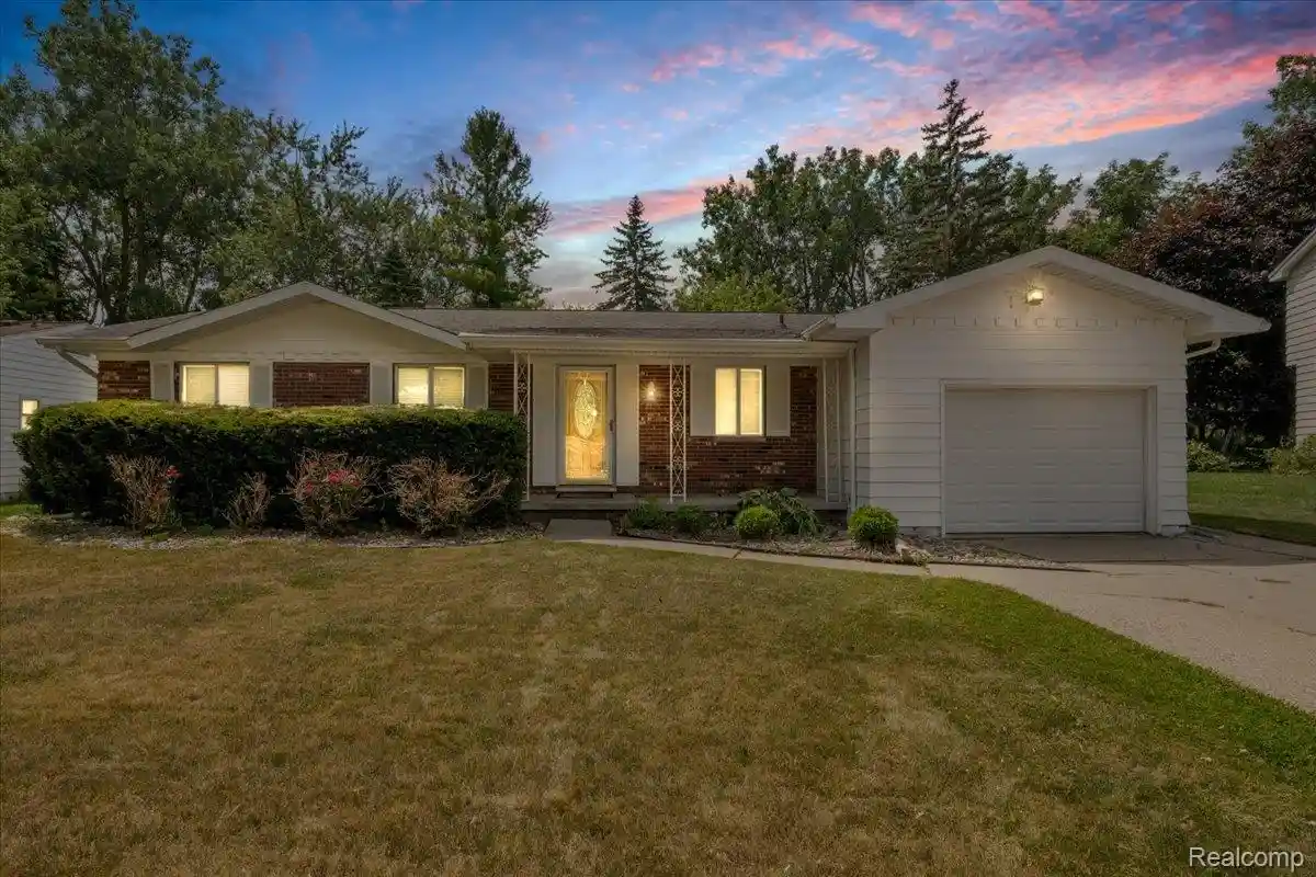 Single family home for sale at 1933 Tamarisk Dr, East Lansing, MI 48823 | MLS# 20261083273