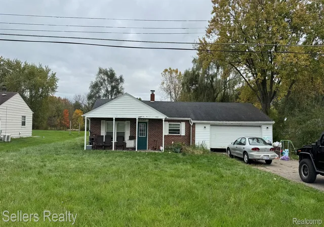 Photo 1 of Single family home for sale at 5042 Scott Rd, Mount Morris, MI 48458 | MLS# 20261083290 | Listing updated on 2026-10-28