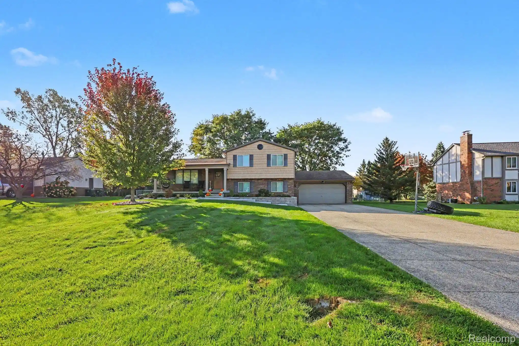 Single family home for sale at 272 Morgan Hl Dr, Lake Orion, MI 48360 | MLS# 20261083308