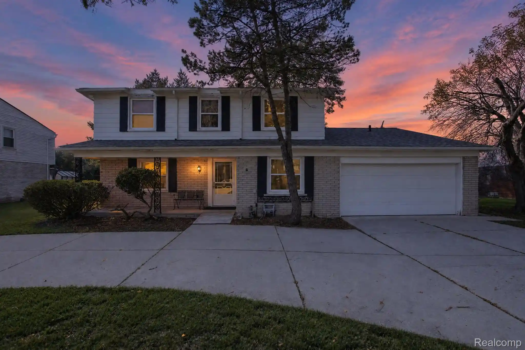 Photo 1 of Single family home for sale at 22124 Chatsford Circuit St, Southfield, MI 48034 | MLS# 20261083315 | Listing updated on 2026-10-23
