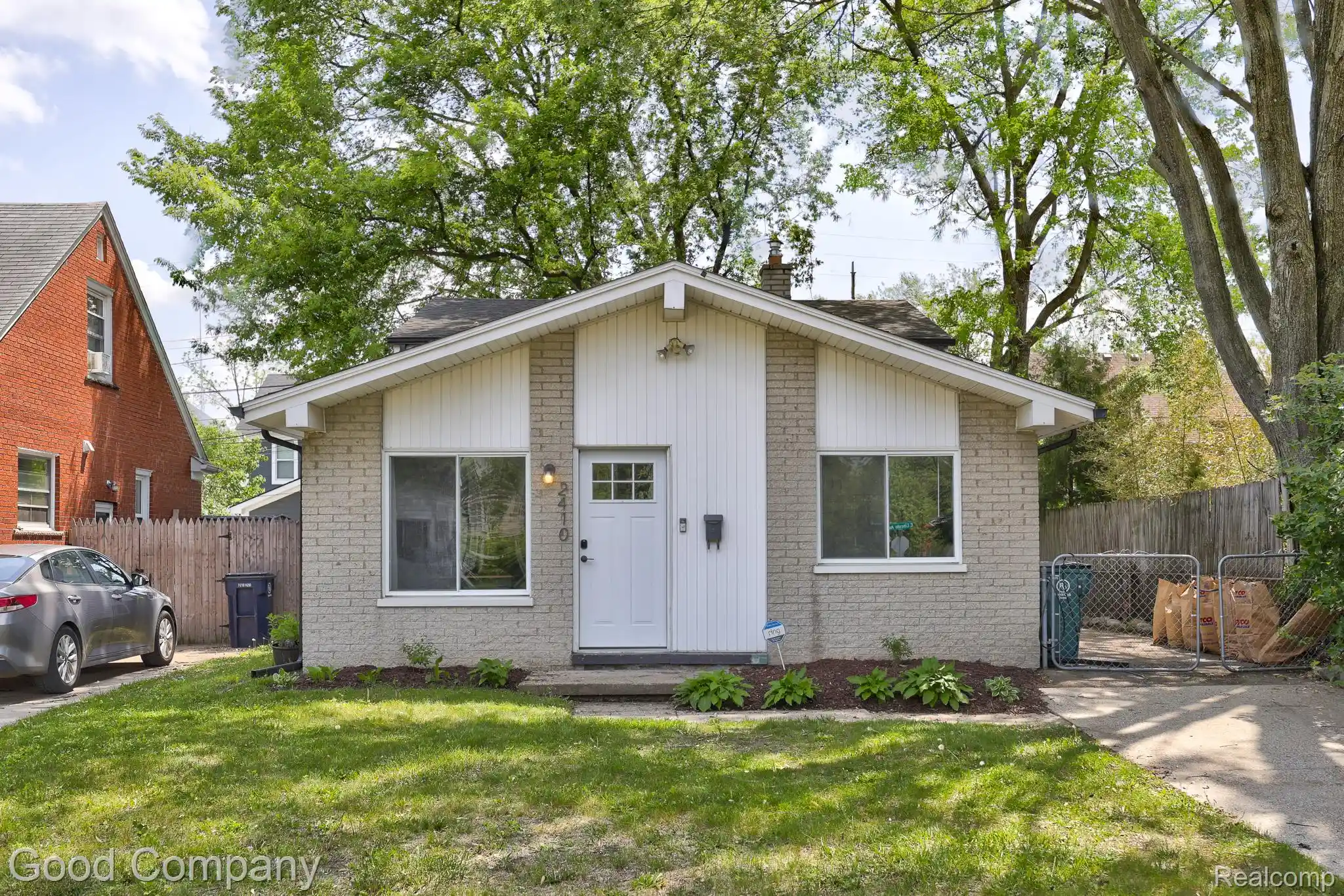 Photo 1 of Single family home for sale at 2410 E Lincoln Ave, Royal Oak, MI 48067 | MLS# 20261083324 | Listing updated on 2026-10-21