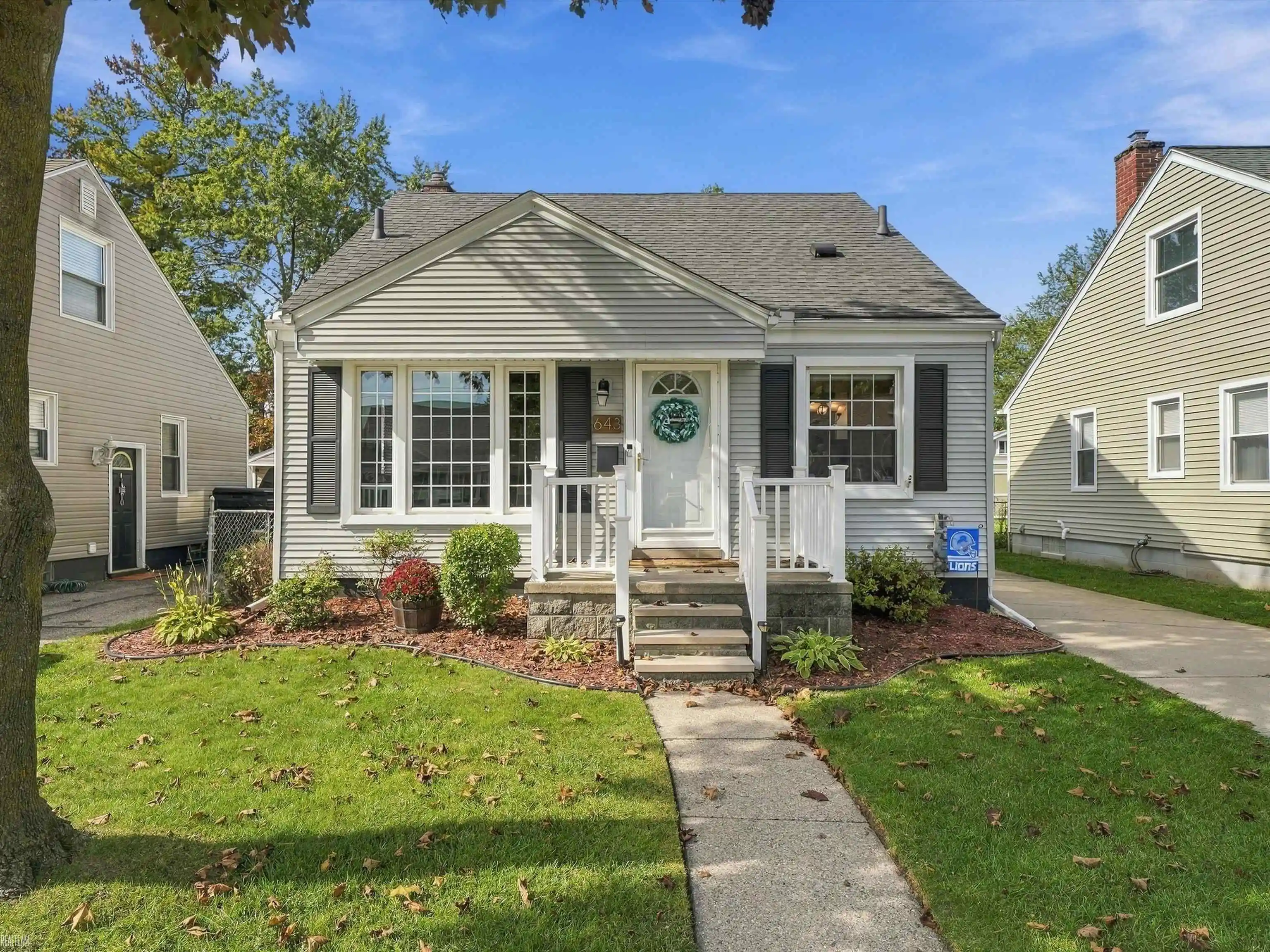 Photo 1 of Sale Pending at 643 Hudson Ave, Clawson, MI 48017 | MLS# 58050224830 | Listing updated on 2026-10-20