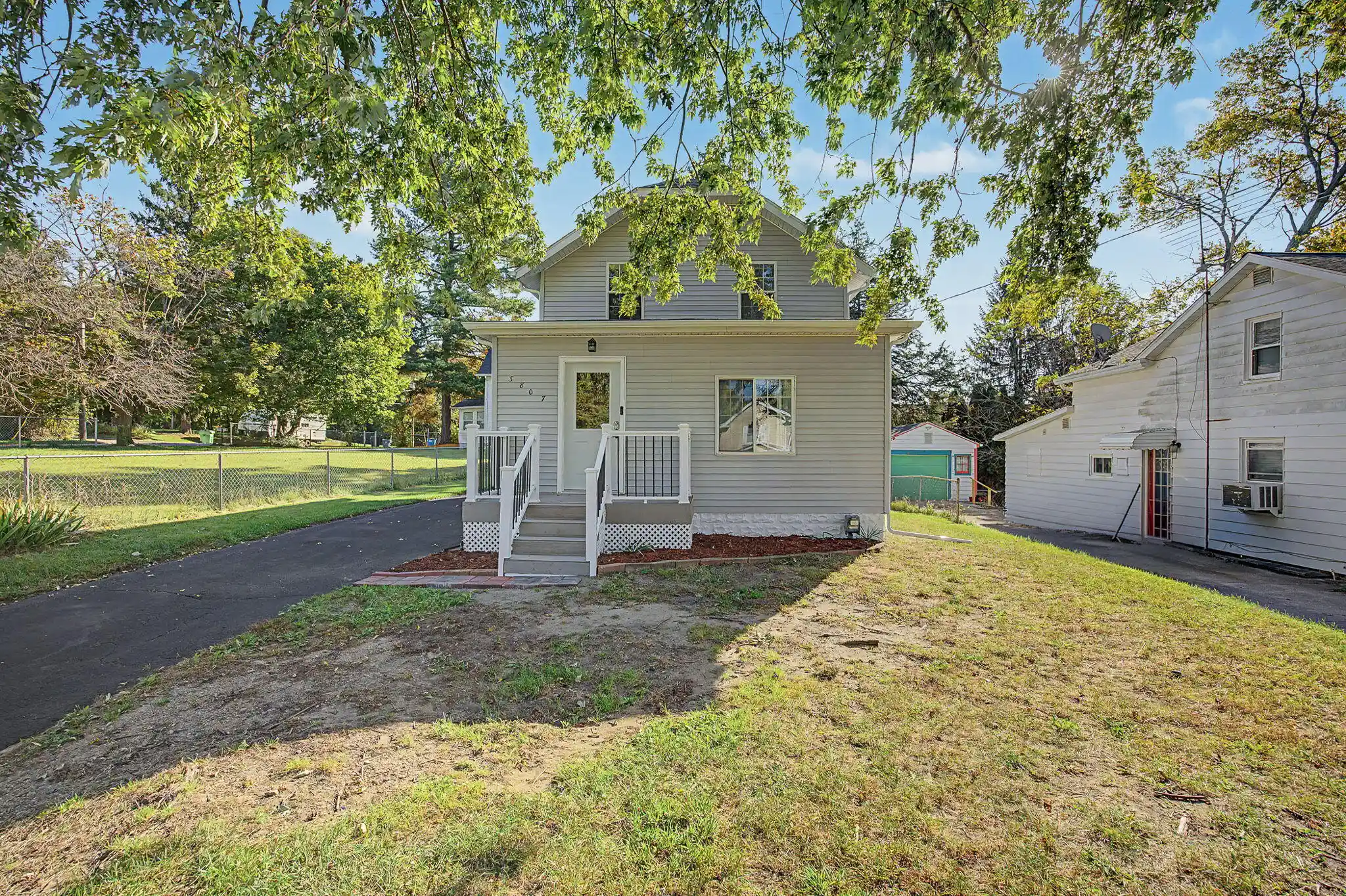Photo 1 of Single family home for sale at 3807 Francis St, Jackson, MI 49203 | MLS# 55026054642 | Listing updated on 2026-10-14