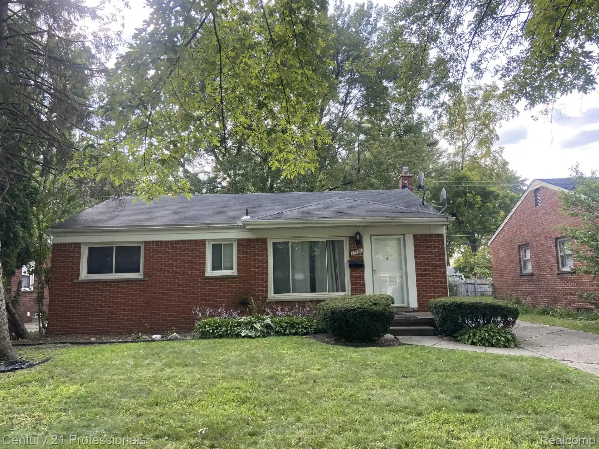 Photo 1 of Single family home for sale at 11791 Columbia, Redford, MI 48239 | MLS# 20261083342 | Listing updated on 2026-10-19