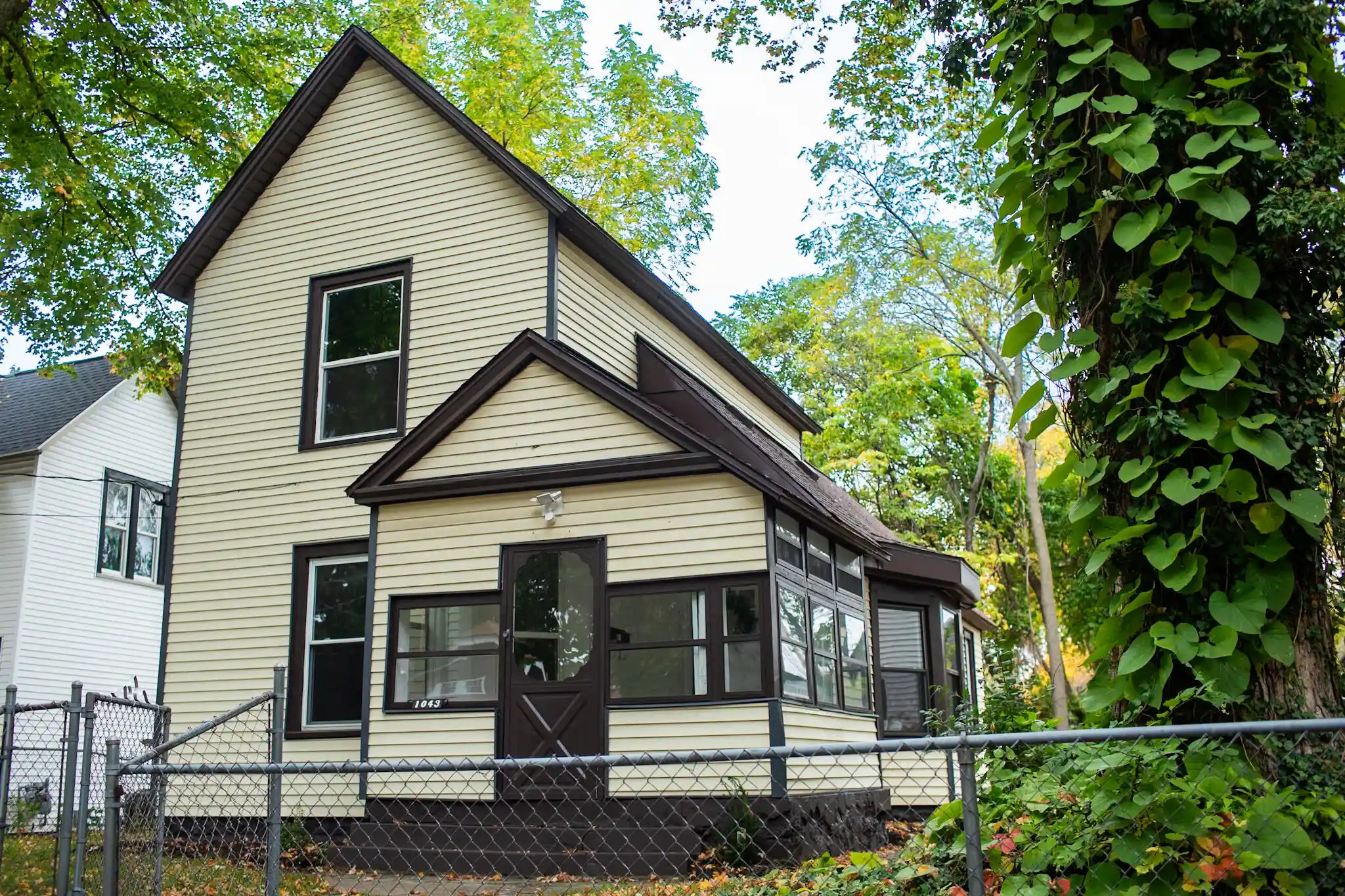 Single family home for sale at 1043 Sigsbee St SE, Grand Rapids, MI 49506 | MLS# 65026054648