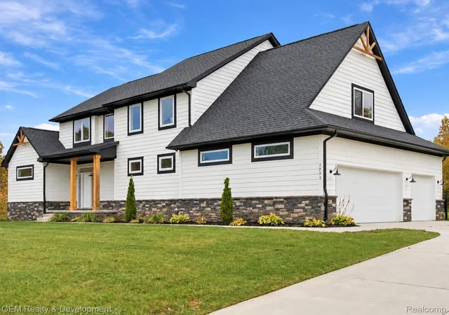 Photo 1 of Single family home for sale at 1295 Wind Valley Ln, Holly, MI 48442 | MLS# 20261083363 | Listing updated on 2026-10-26