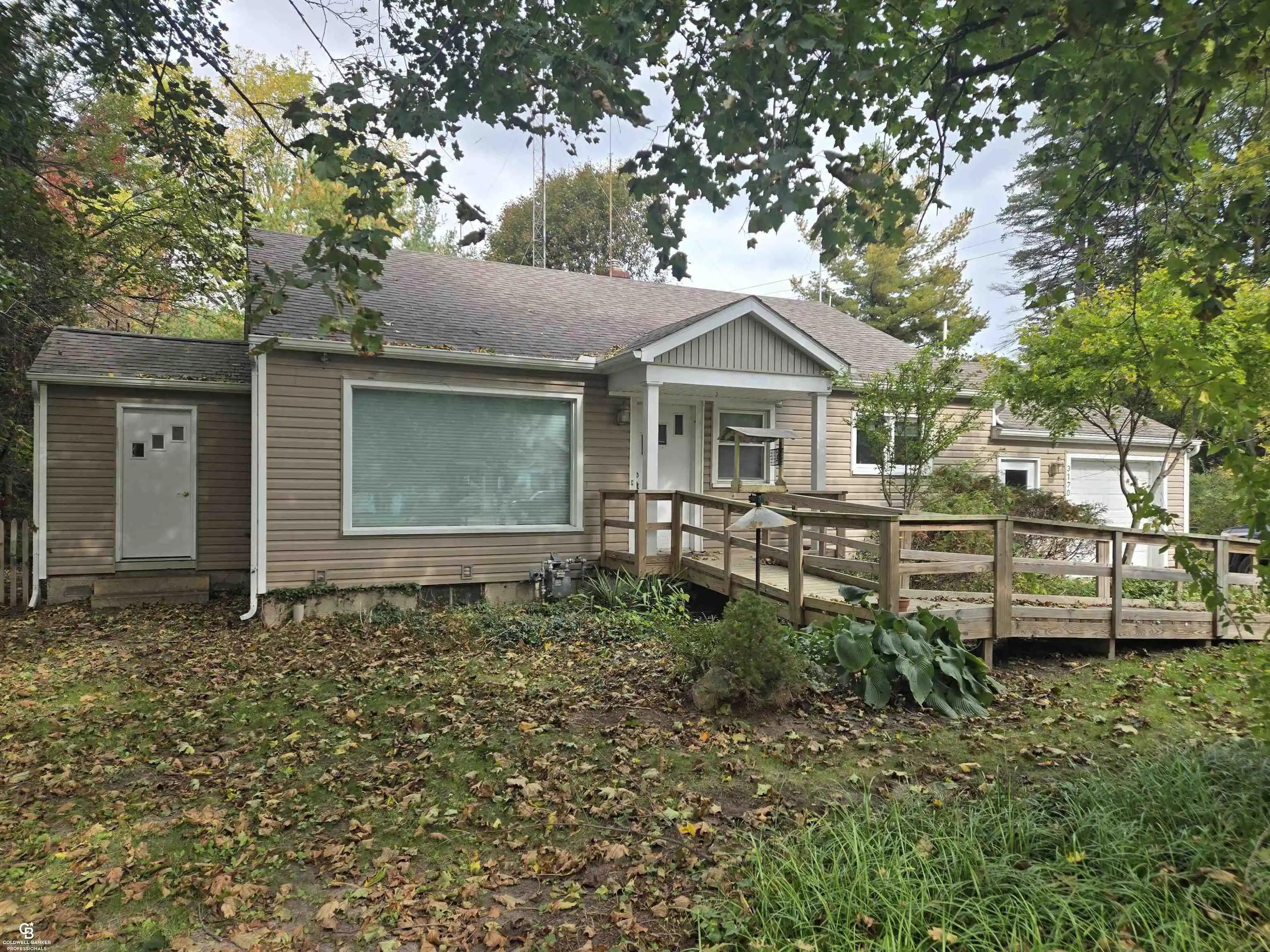 Photo 1 of Single family home for sale at 3170 W Water St, Port Huron, MI 48060 | MLS# 58050224836 | Listing updated on 2026-10-14