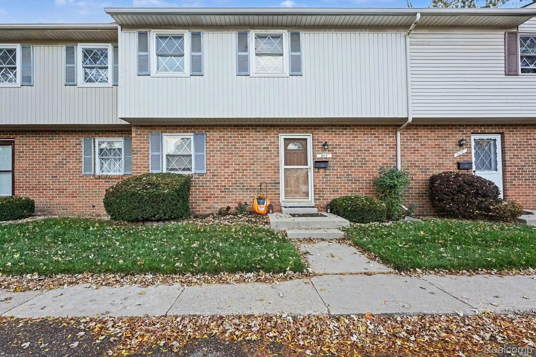 Condo for sale at 915 Kirts Blvd, Troy, MI 48084 | MLS# 20261083387
