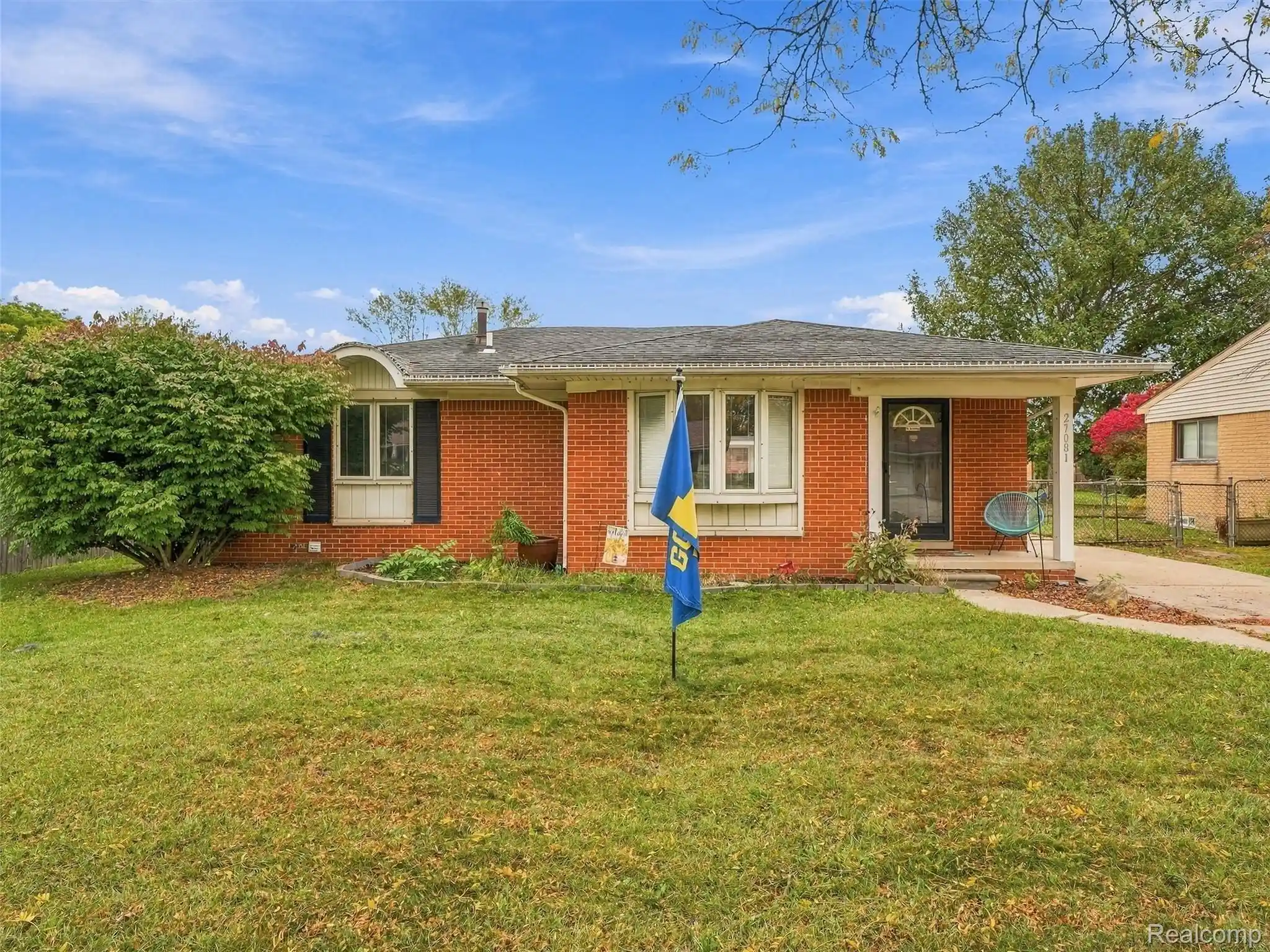 Photo 1 of Single family home for sale at 27081 Larkin Dr, Brownstown Twp, MI 48183 | MLS# 20261083388 | Listing updated on 2026-10-19