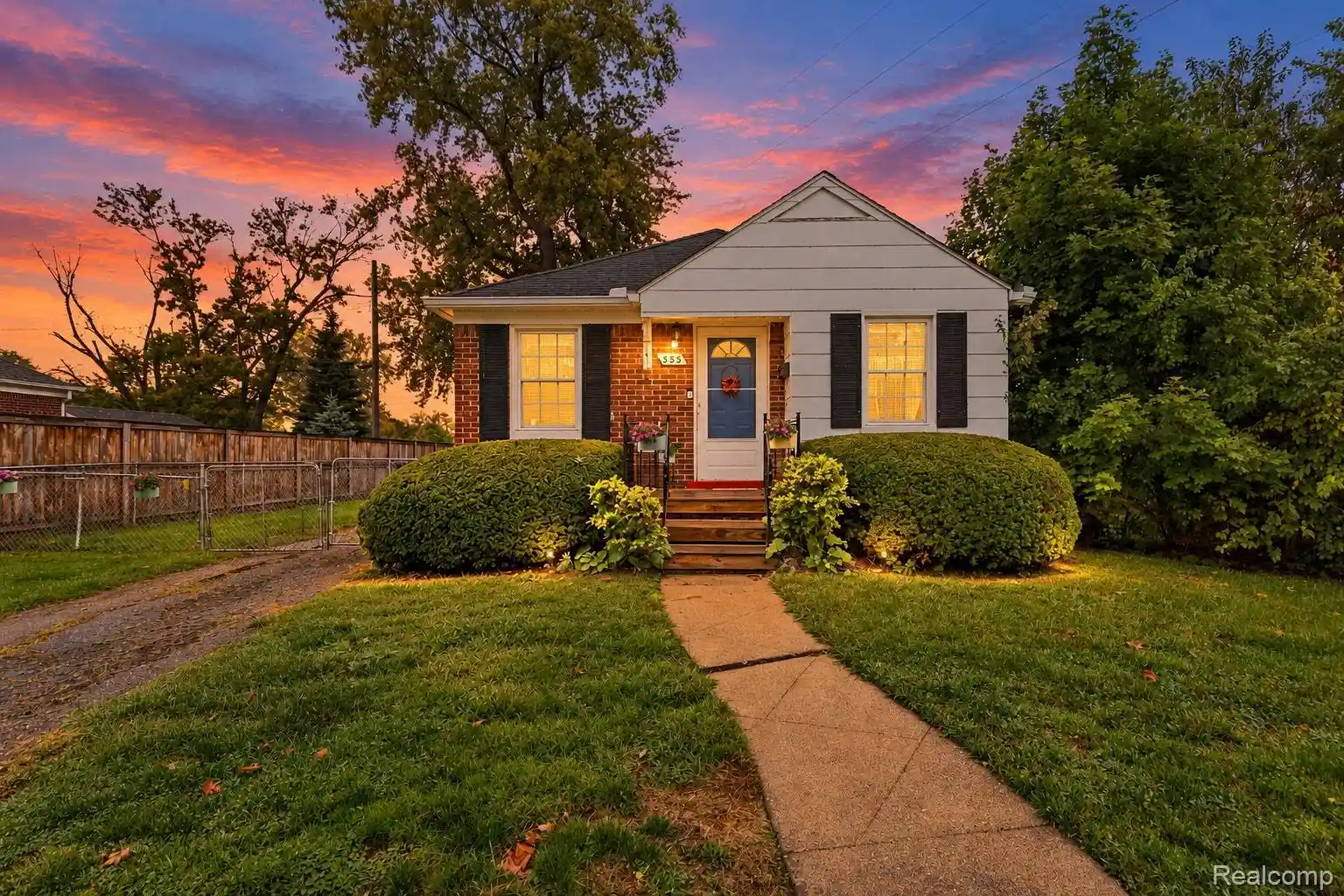 Photo 1 of Single family home for sale at 853 Wordsworth St, Ferndale, MI 48220 | MLS# 20261083403 | Listing updated on 2026-10-16
