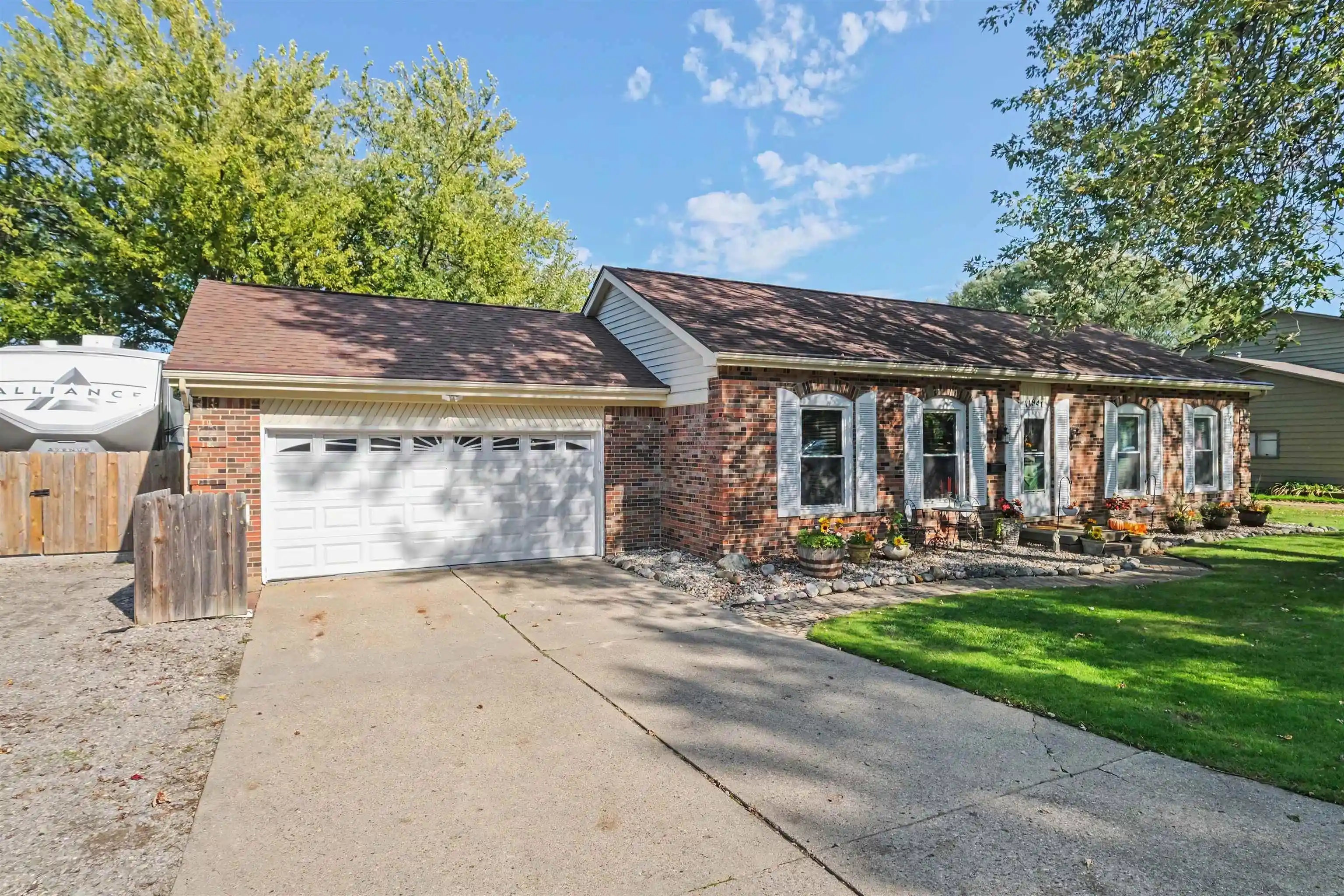 Photo 1 of Sale Pending at 11941 Townline Rd, Grand Blanc, MI 48439 | MLS# 5050224850 | Listing updated on 2026-10-25