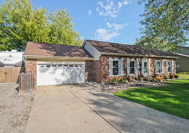 Photo 1 of Sale Pending at 11941 Townline Rd, Grand Blanc, MI 48439 | MLS# 5050224850 | Listing updated on 2026-10-25