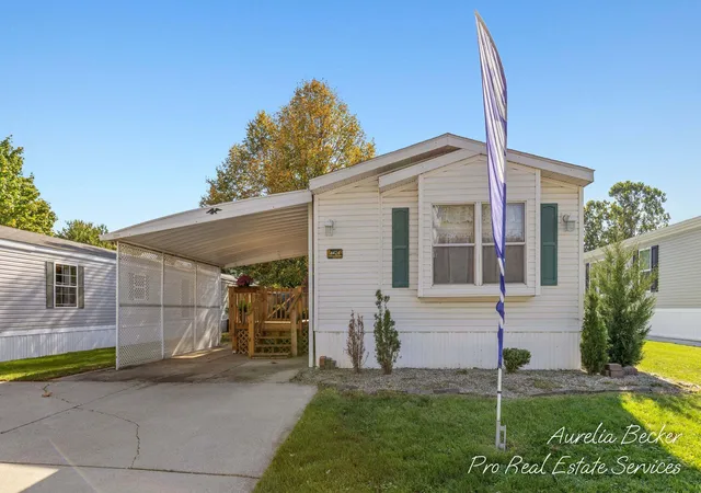 Photo 1 of Single family home for sale at 4424 Overlook Ter Se, Grand Rapids, MI 49512 | MLS# 65026054712 | Listing updated on 2026-10-30