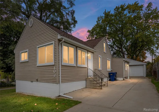 Photo 1 of Single family home for sale at 102 W Cornell Ave, Pontiac, MI 48340 | MLS# 20261083478 | Listing updated on 2026-10-26