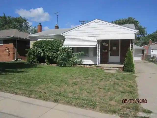 Photo 1 of Single family home for sale at 16603 Frazho St, Roseville, MI 48066 | MLS# 58050224873 | Listing updated on 2026-10-14