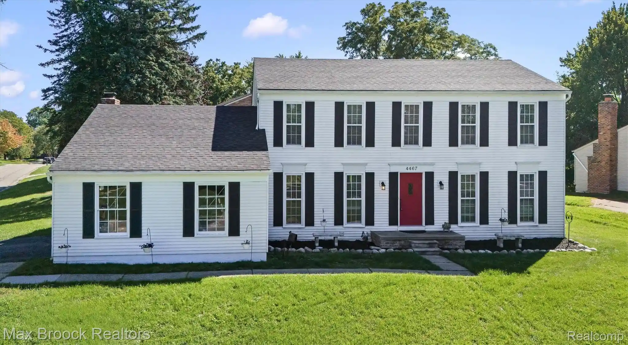 Photo 1 of Sale Pending at 4467 Apple Valley Ln, West Bloomfield, MI 48323 | MLS# 20261083485 | Listing updated on 2026-10-26