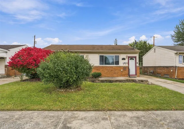 Photo 1 of Single family home for sale at 1639 Winifred St, Westland, MI 48186 | MLS# 20261083517 | Listing updated on 2026-10-27