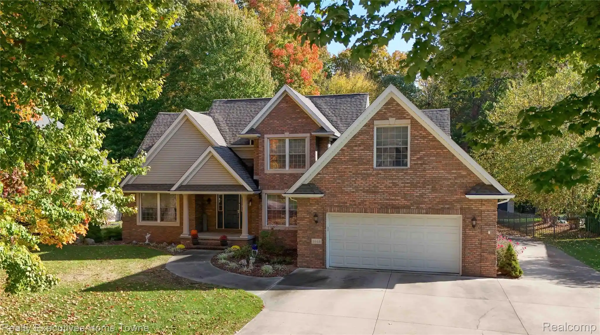 Photo 1 of Sale Pending at 3668 Connie Ln, Fort Gratiot, MI 48059 | MLS# 20261083521 | Listing updated on 2026-10-18