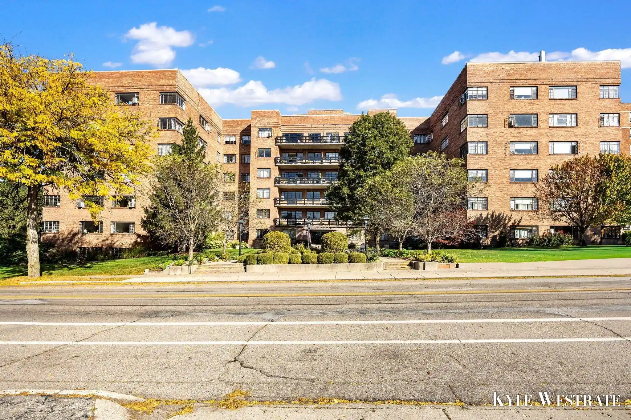 Photo 1 of Condo for sale at 505 Cherry St Se #208, Grand Rapids, MI 49503 | MLS# 65026054758 | Listing updated on 2026-10-28