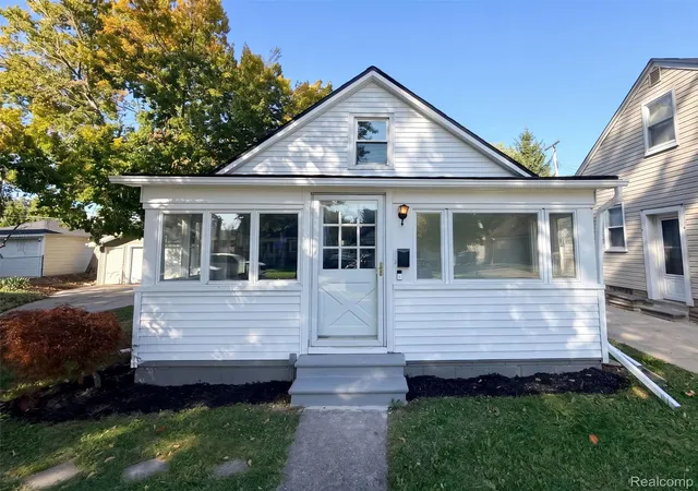Photo 1 of Single family home for sale at 2224 Markese Ave, Lincoln Park, MI 48146 | MLS# 20261083569 | Listing updated on 2026-10-30