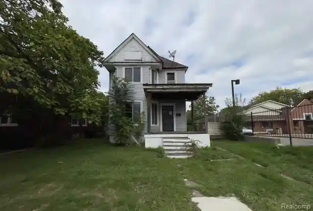 Photo 1 of Single family home for sale at 1130 Seward St, Detroit, MI 48202 | MLS# 20261083575 | Listing updated on 2026-10-15